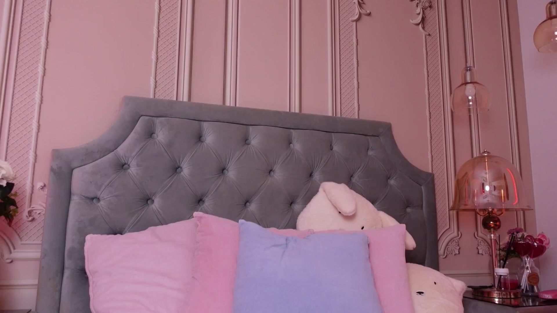 Gallery image thumbnail from LucyAddison's myfreecams stream on, 09/21/2025, 13:43 image 3 of 20