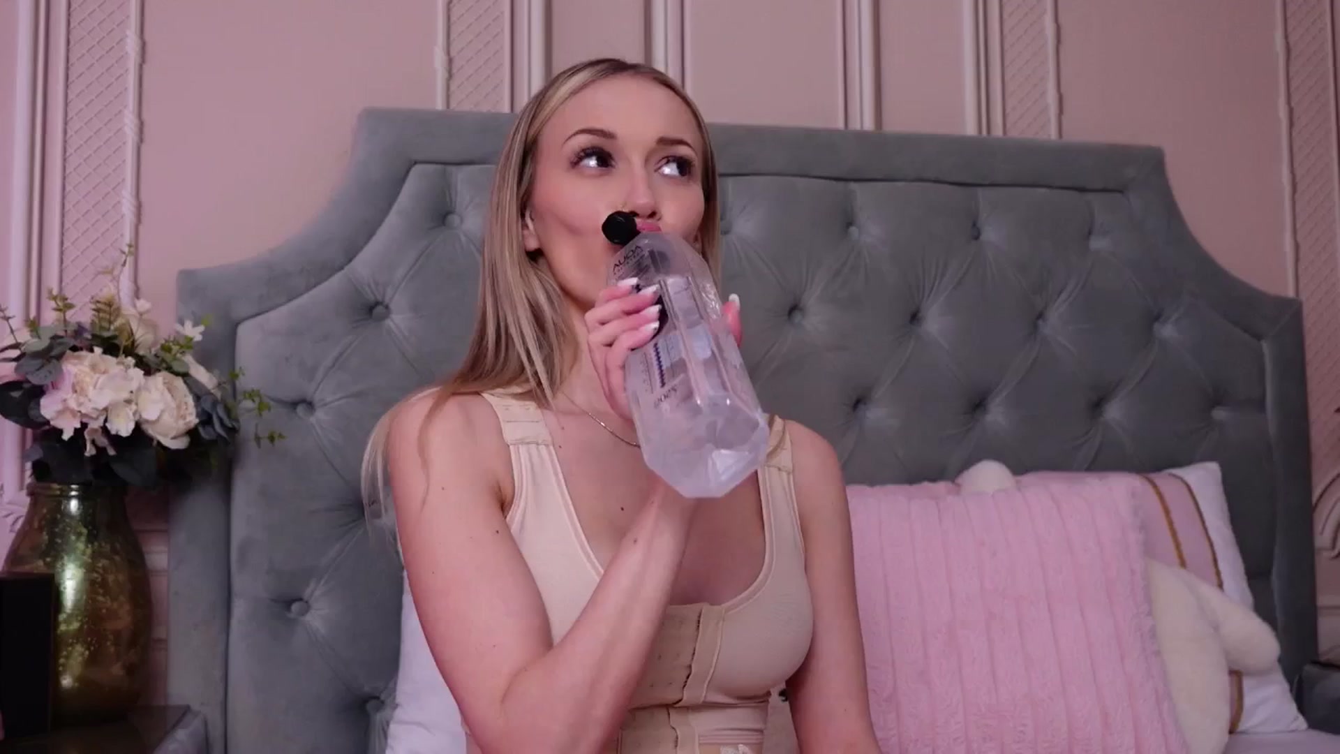 Gallery image thumbnail from LucyAddison's myfreecams stream on, 03/24/2026, 12:36 image 6 of 20