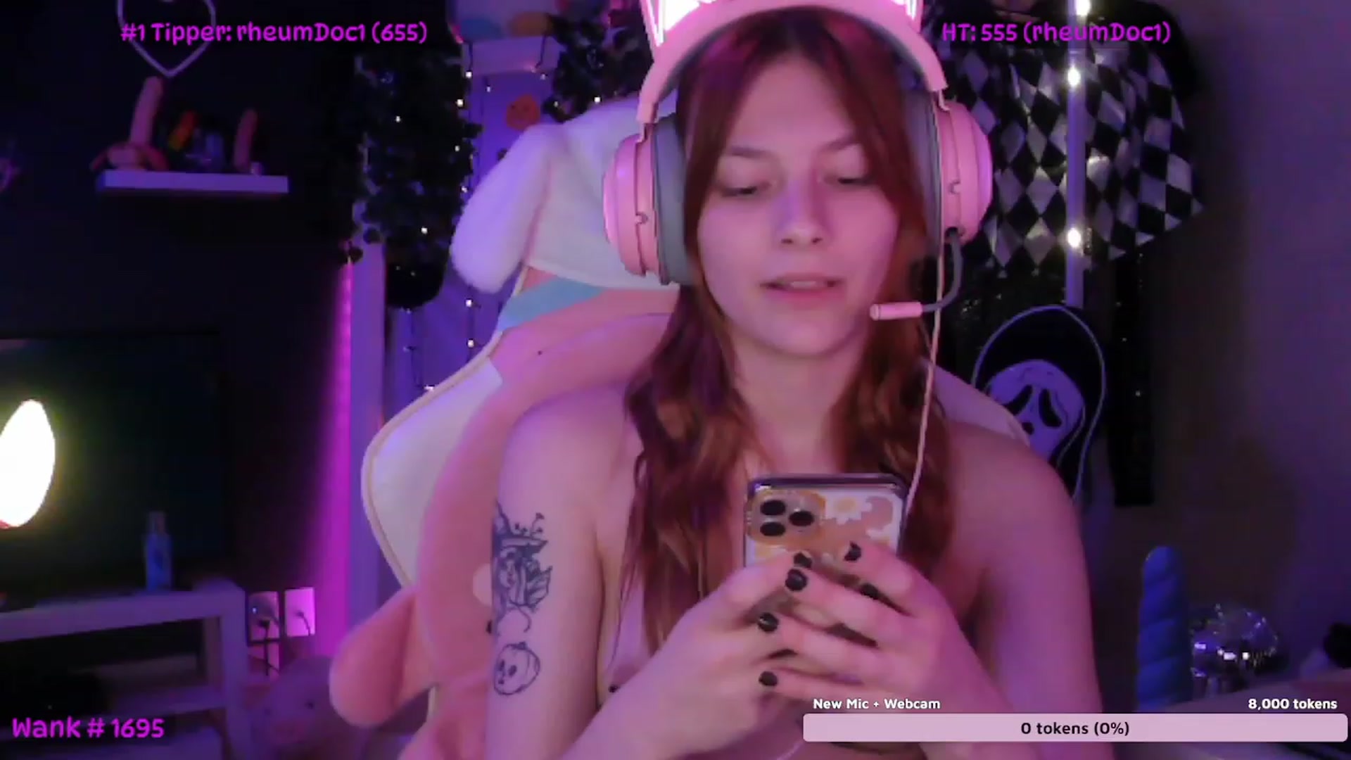 Gallery image thumbnail from LucyAmatura's myfreecams stream on, 11/16/2022, 08:07 image 5 of 20