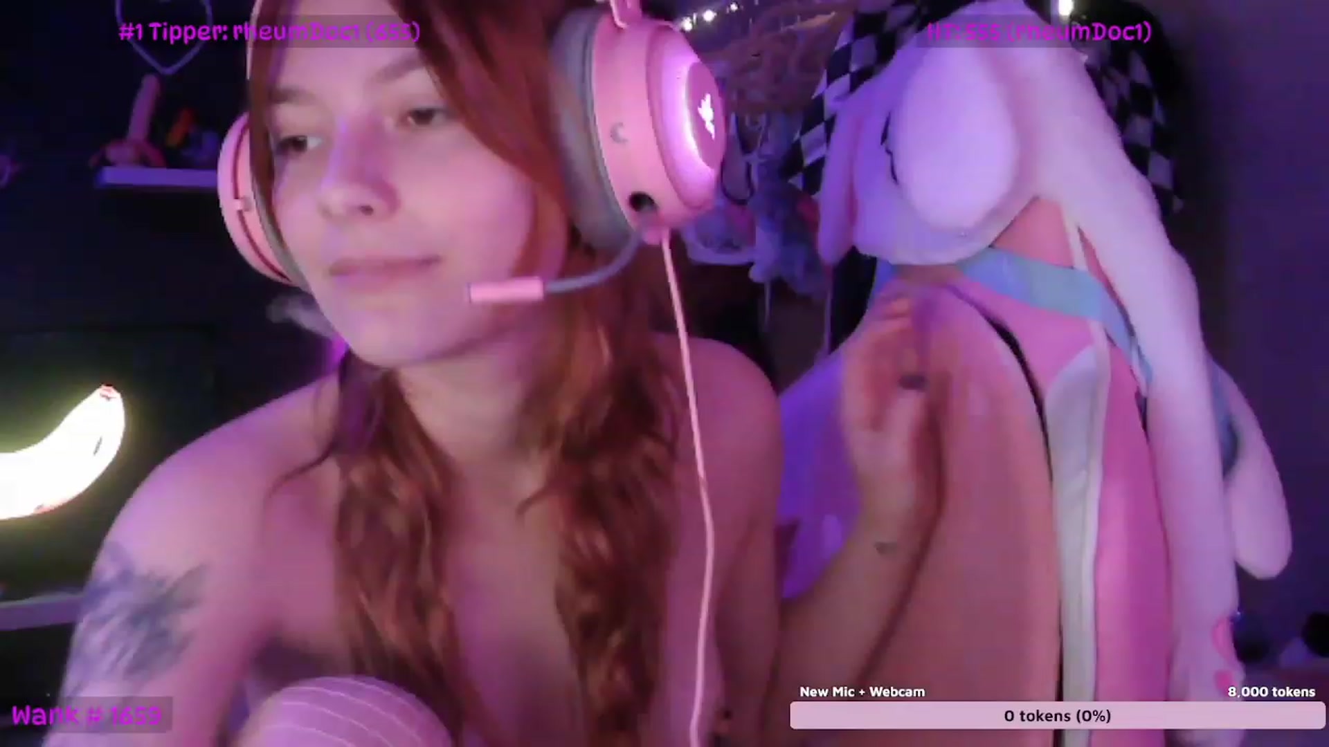 Gallery image thumbnail from LucyAmatura's myfreecams stream on, 11/16/2022, 08:07 image 19 of 20