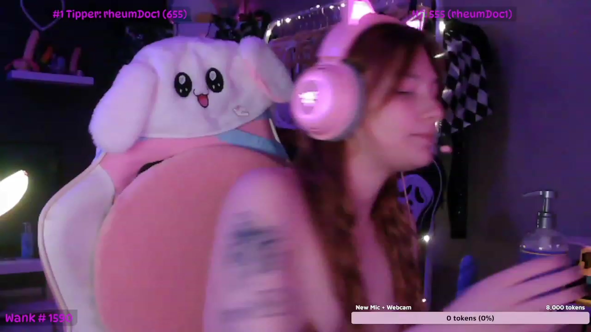 Gallery image thumbnail from LucyAmatura's myfreecams stream on, 11/16/2022, 08:09 image 14 of 20