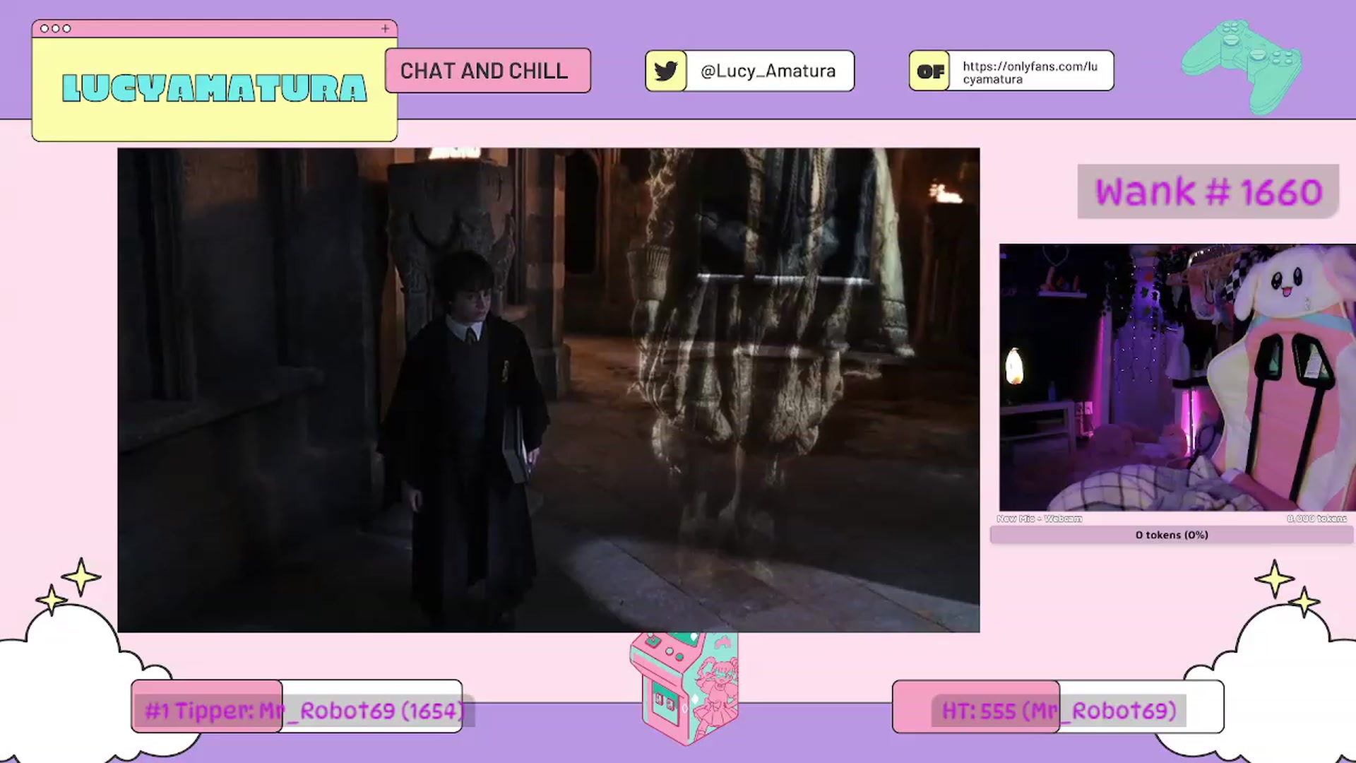 Gallery image thumbnail from LucyAmatura's myfreecams stream on, 11/19/2022, 10:01 image 12 of 20
