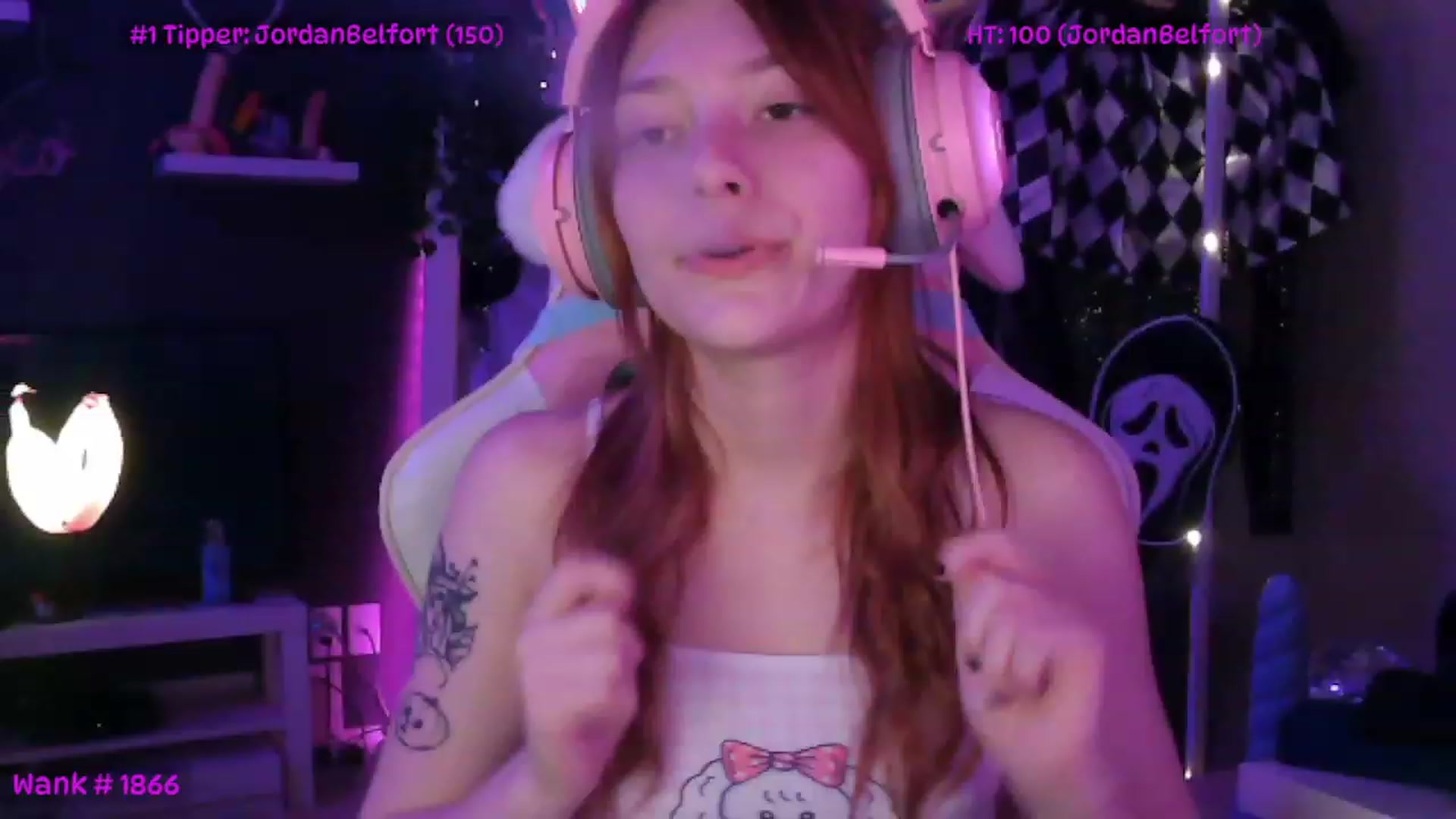Gallery image thumbnail from LucyAmatura's myfreecams stream on, 11/19/2022, 10:01 image 2 of 20