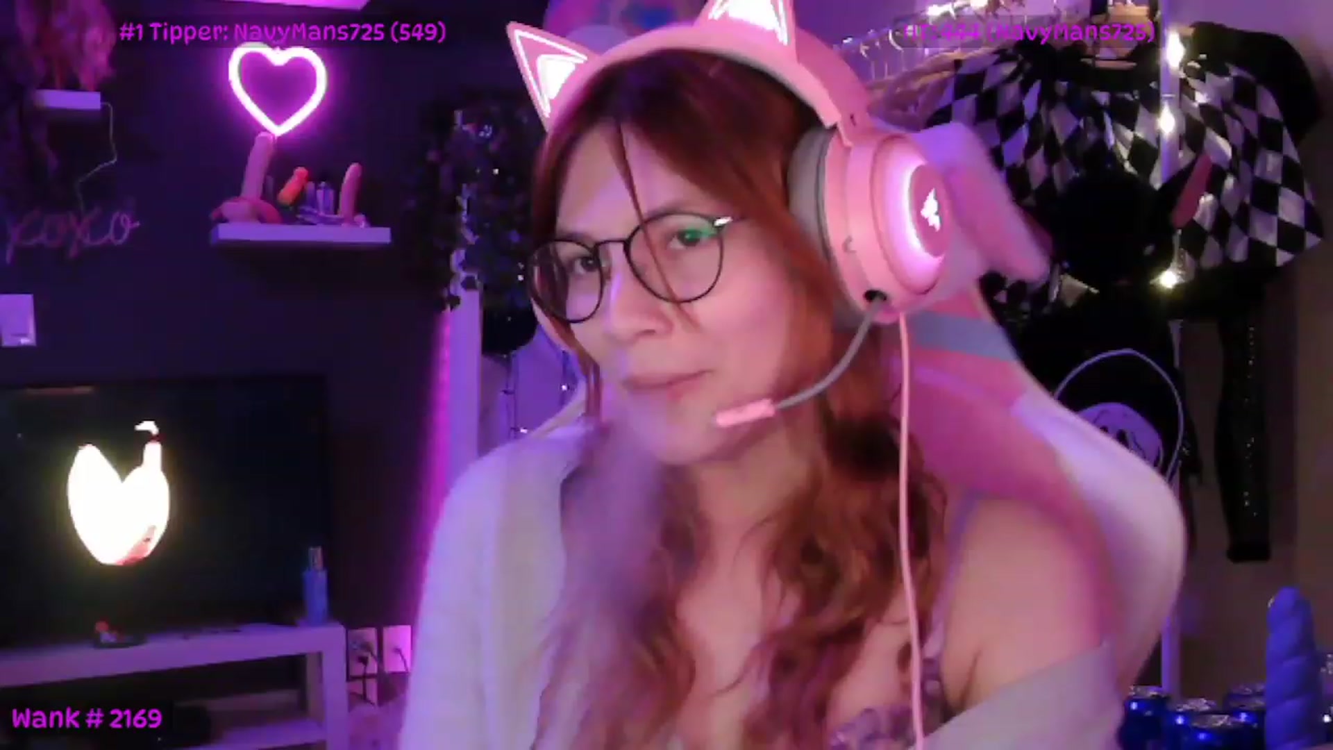 Gallery image thumbnail from LucyAmatura's myfreecams stream on, 11/26/2022, 07:57 image 4 of 20