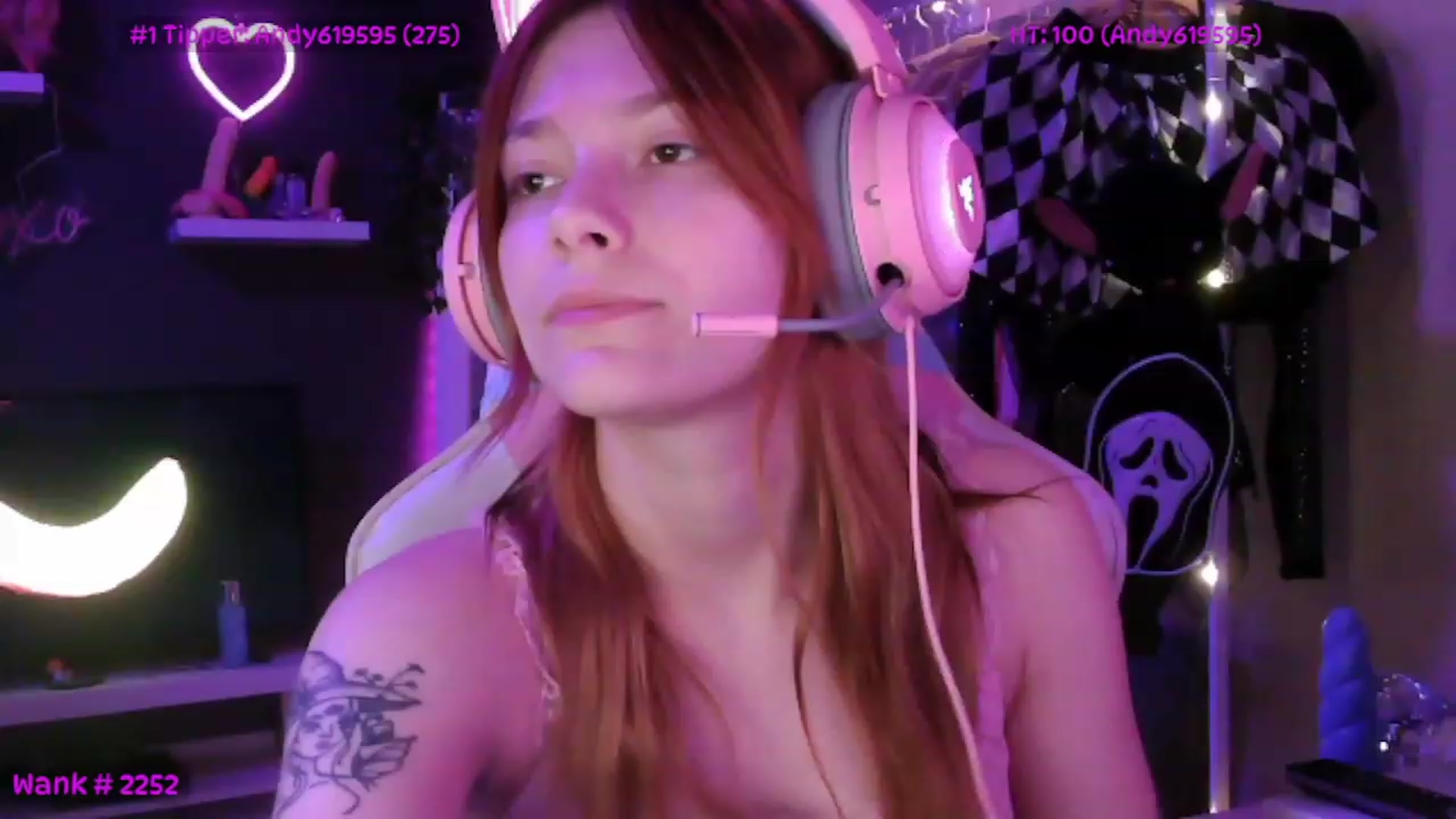 Gallery image thumbnail from LucyAmatura's myfreecams stream on, 11/29/2022, 06:21 image 20 of 20