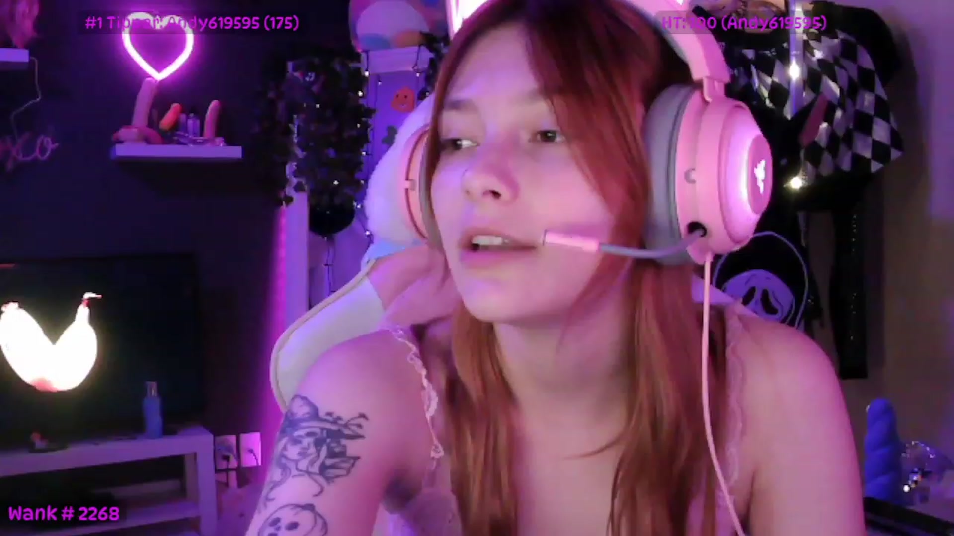 Gallery image thumbnail from LucyAmatura's myfreecams stream on, 11/29/2022, 06:21 image 1 of 20