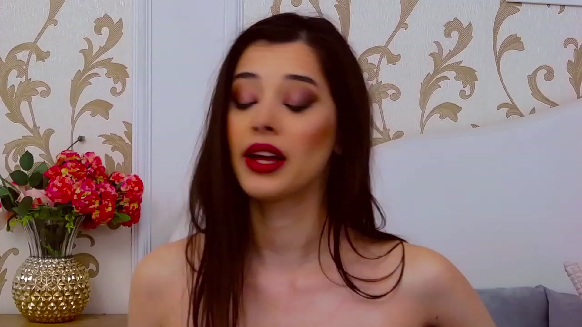 Gallery image thumbnail from LucyBlakes's myfreecams stream on, 03/29/2023, 07:10 image 7 of 20