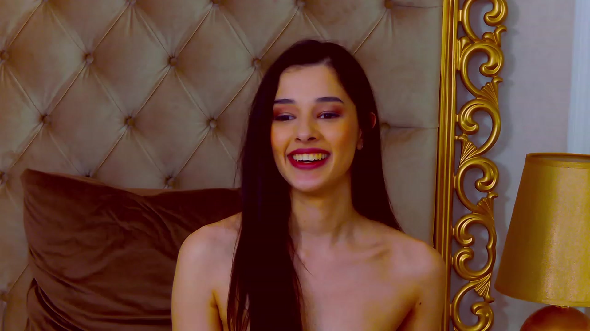 Gallery image thumbnail from LucyBlakes's myfreecams stream on, 03/31/2023, 11:43 image 14 of 20