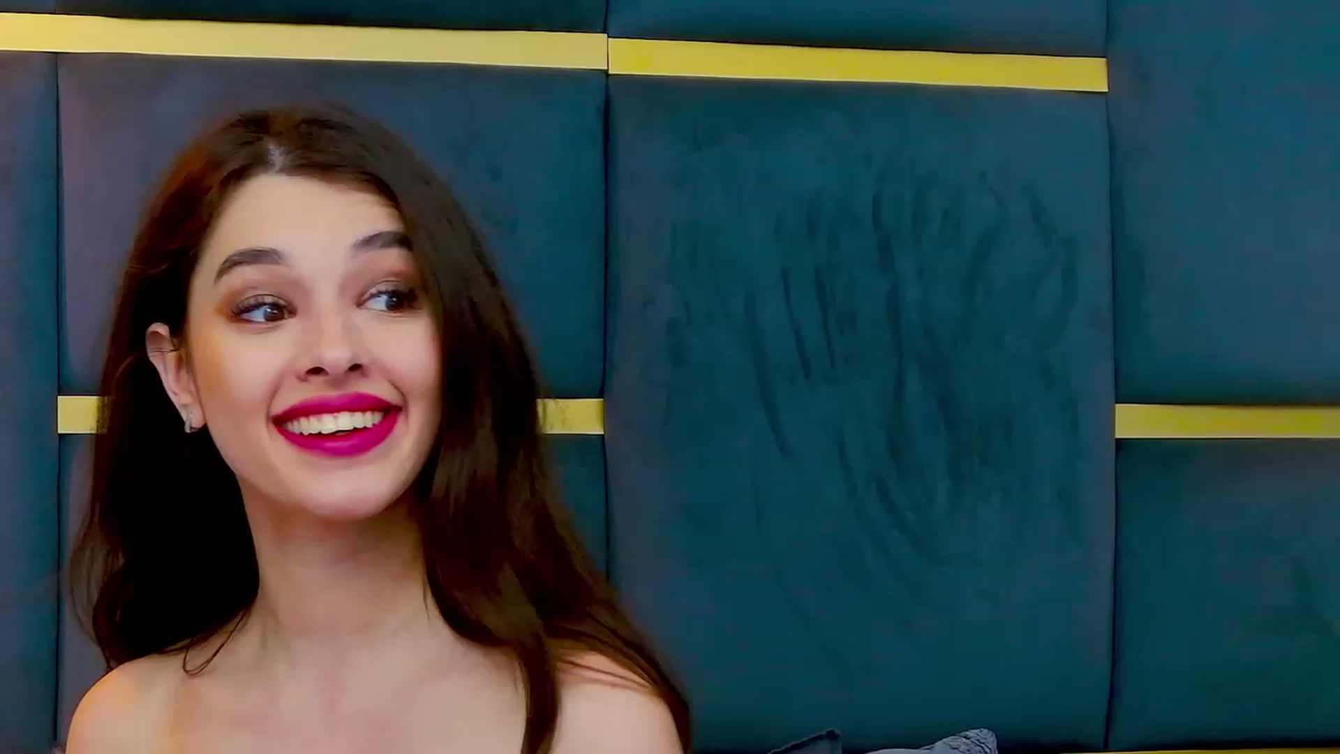 Gallery image thumbnail from LucyBlakes's myfreecams stream on, 04/18/2023, 08:52 image 7 of 20