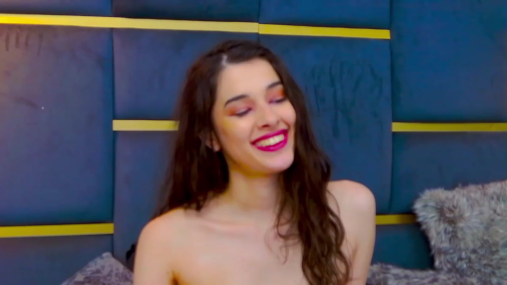 Gallery image thumbnail from LucyBlakes's myfreecams stream on, 05/03/2023, 11:37 image 15 of 20