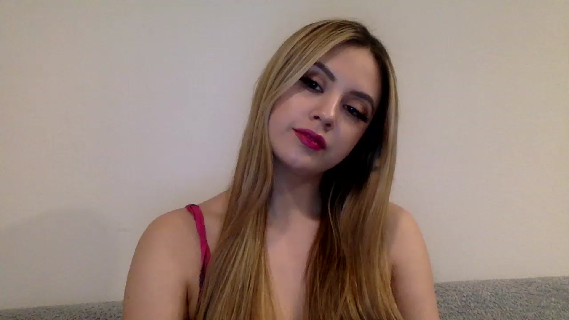 Gallery image thumbnail from LucyDoll_'s myfreecams stream on, 02/05/2023, 11:01 image 10 of 20