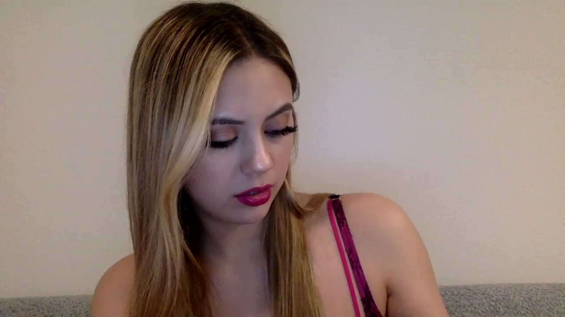 Gallery image thumbnail from LucyDoll_'s myfreecams stream on, 02/05/2023, 11:01 image 14 of 20