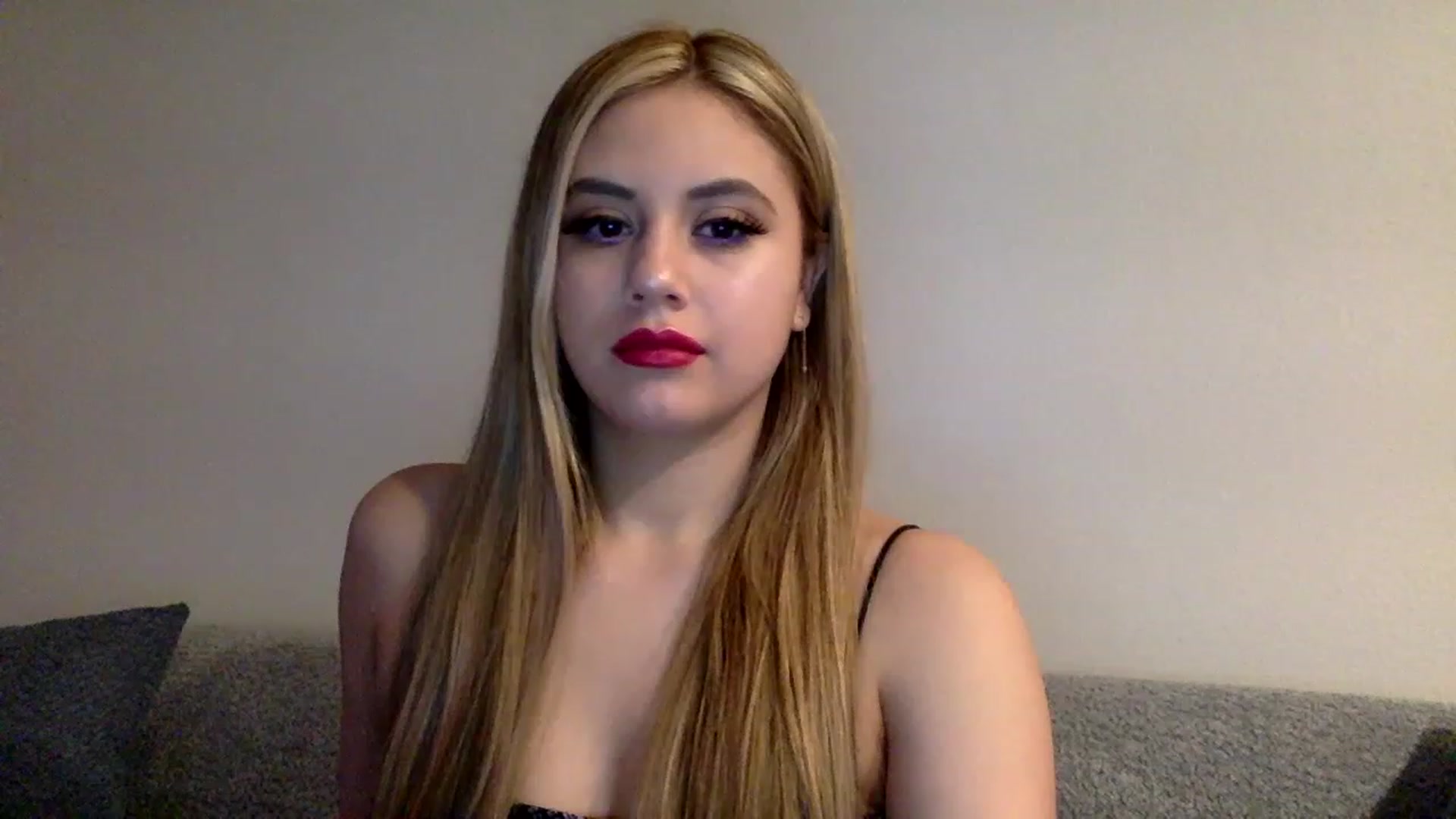 Gallery image thumbnail from LucyDoll_'s myfreecams stream on, 02/20/2023, 10:44 image 16 of 20