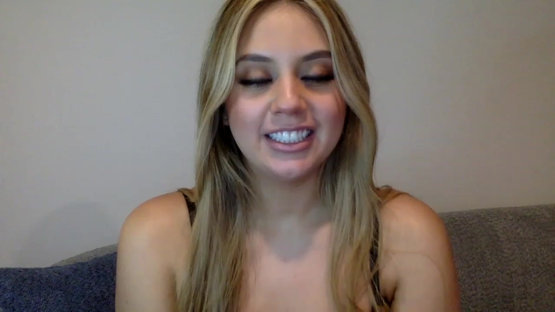 Gallery image thumbnail from LucyDoll_'s myfreecams stream on, 08/20/2023, 07:51 image 1 of 20