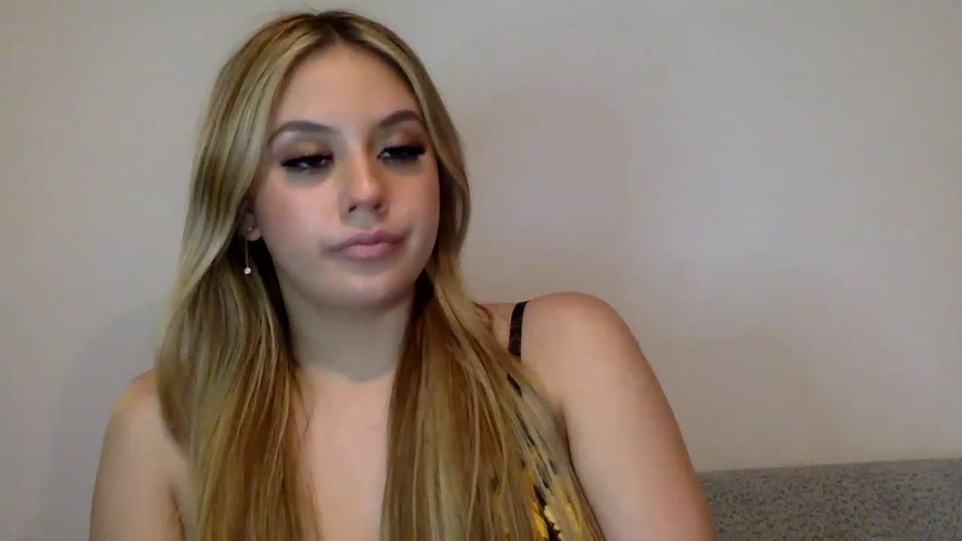 Gallery image thumbnail from LucyDoll_'s myfreecams stream on, 08/20/2023, 07:51 image 11 of 20