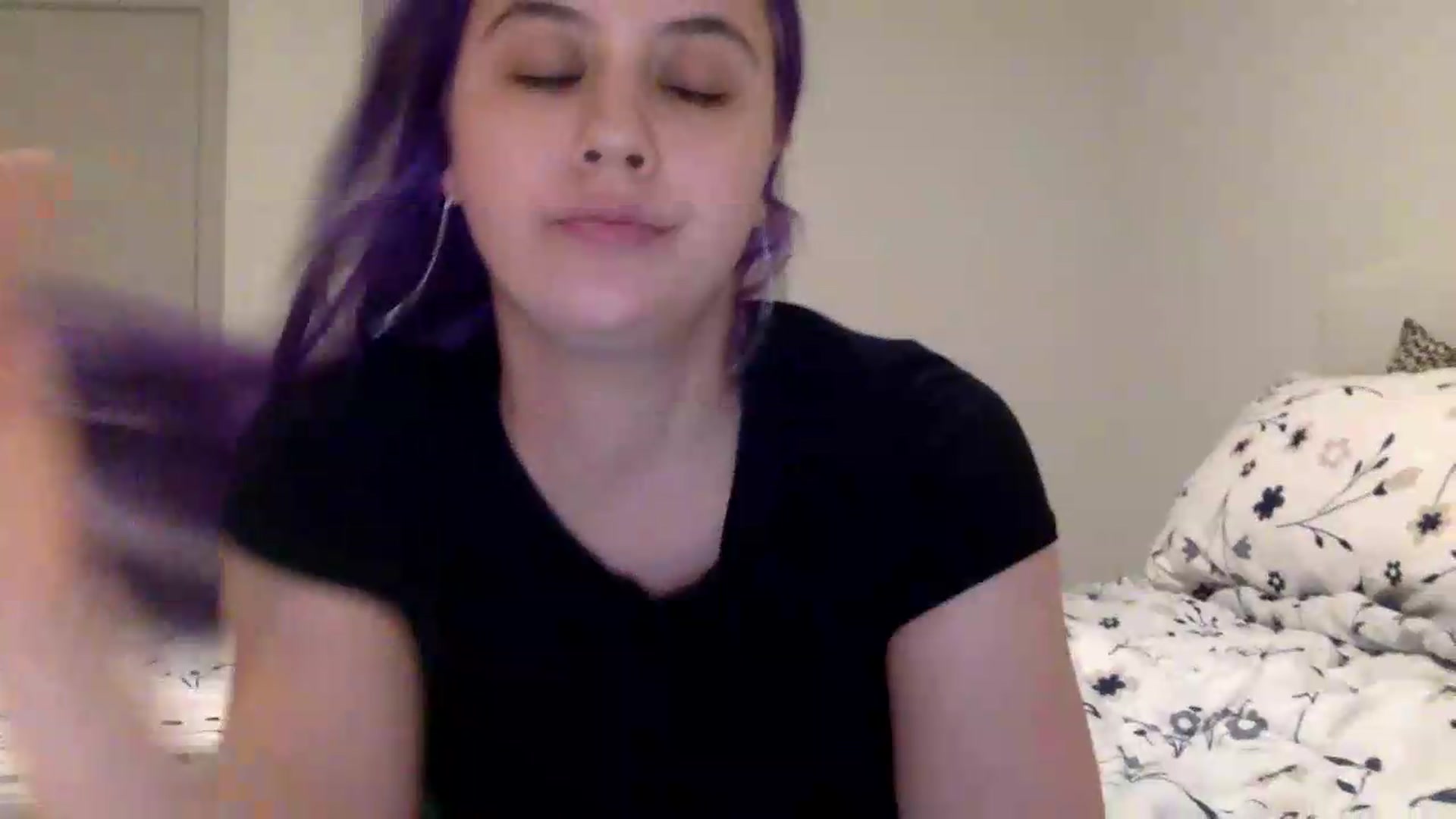 Gallery image thumbnail from LucyDoll_'s myfreecams stream on, 07/17/2026, 10:32 image 11 of 20