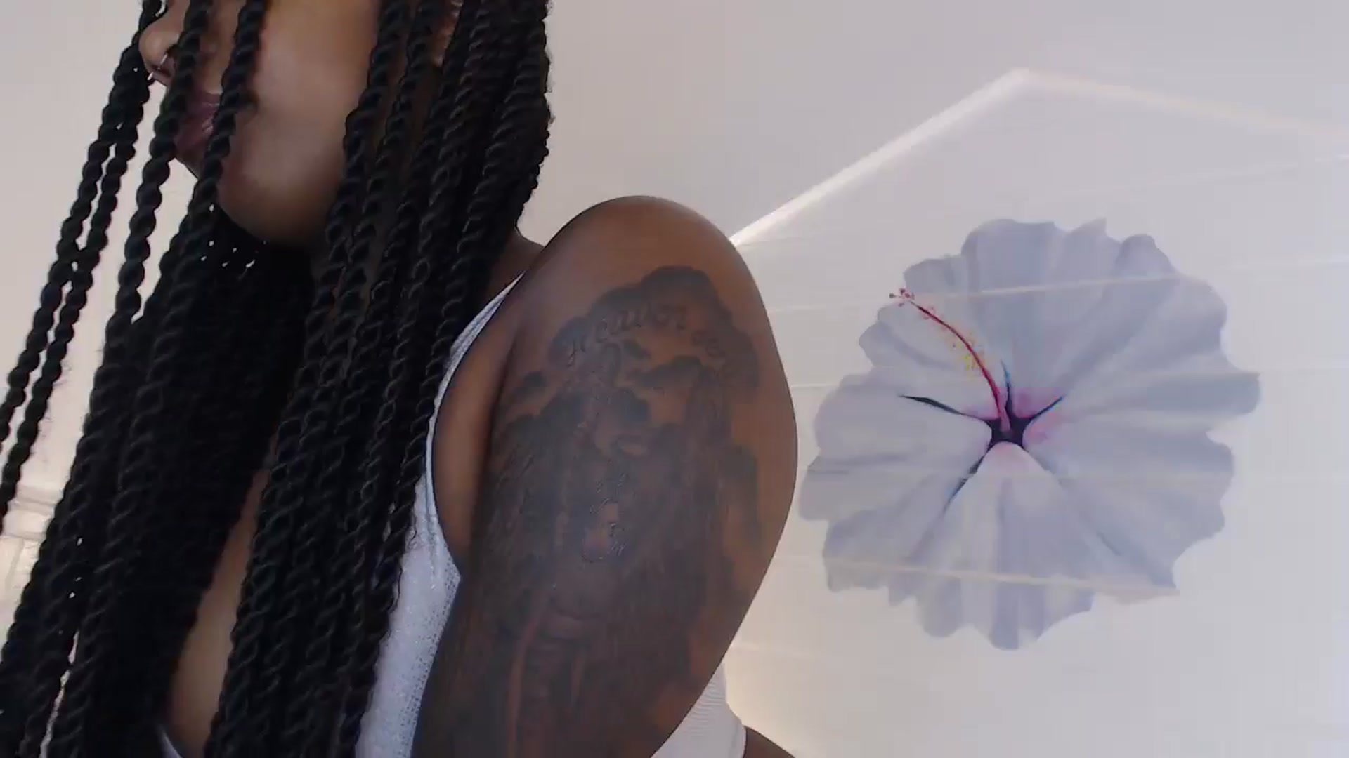 Gallery image thumbnail from LucyHazeBby's myfreecams stream on, 10/17/2025, 15:57 image 4 of 20