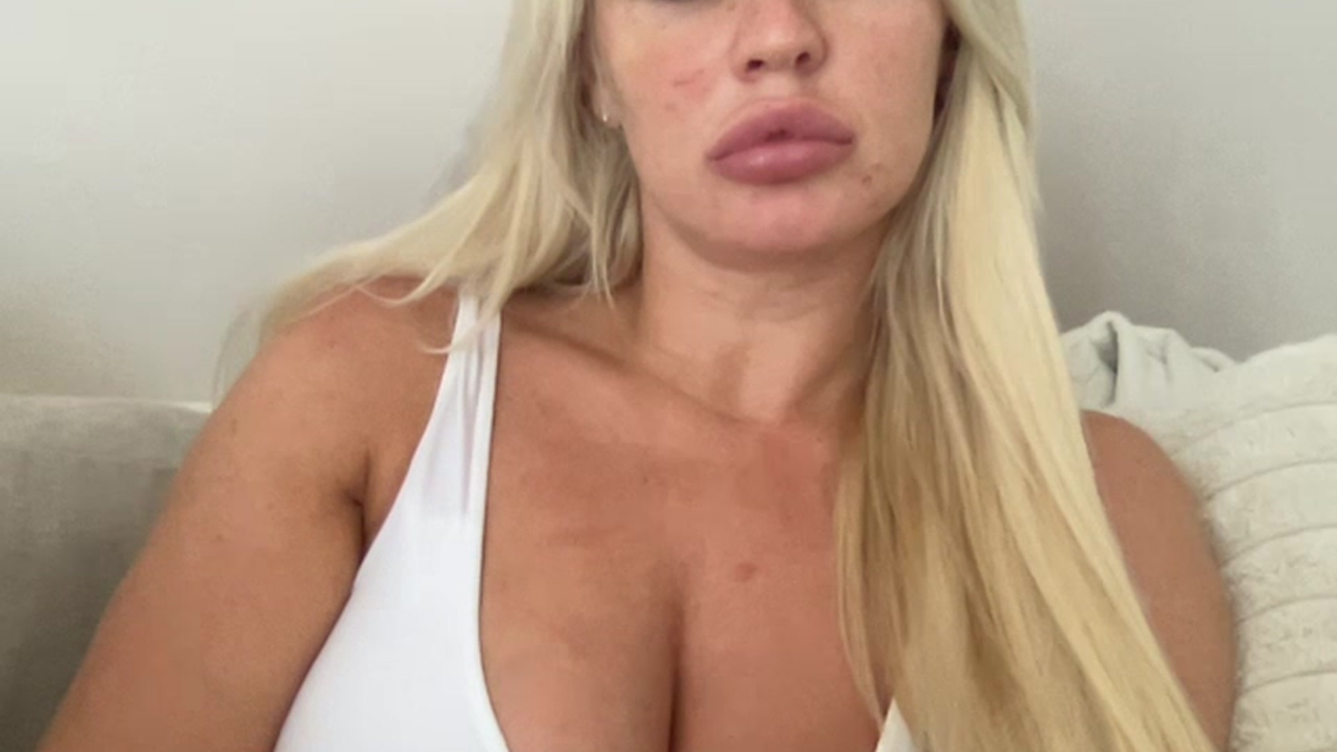 Gallery image thumbnail from LucyJ1's myfreecams stream on, 07/10/2023, 12:54 image 5 of 20