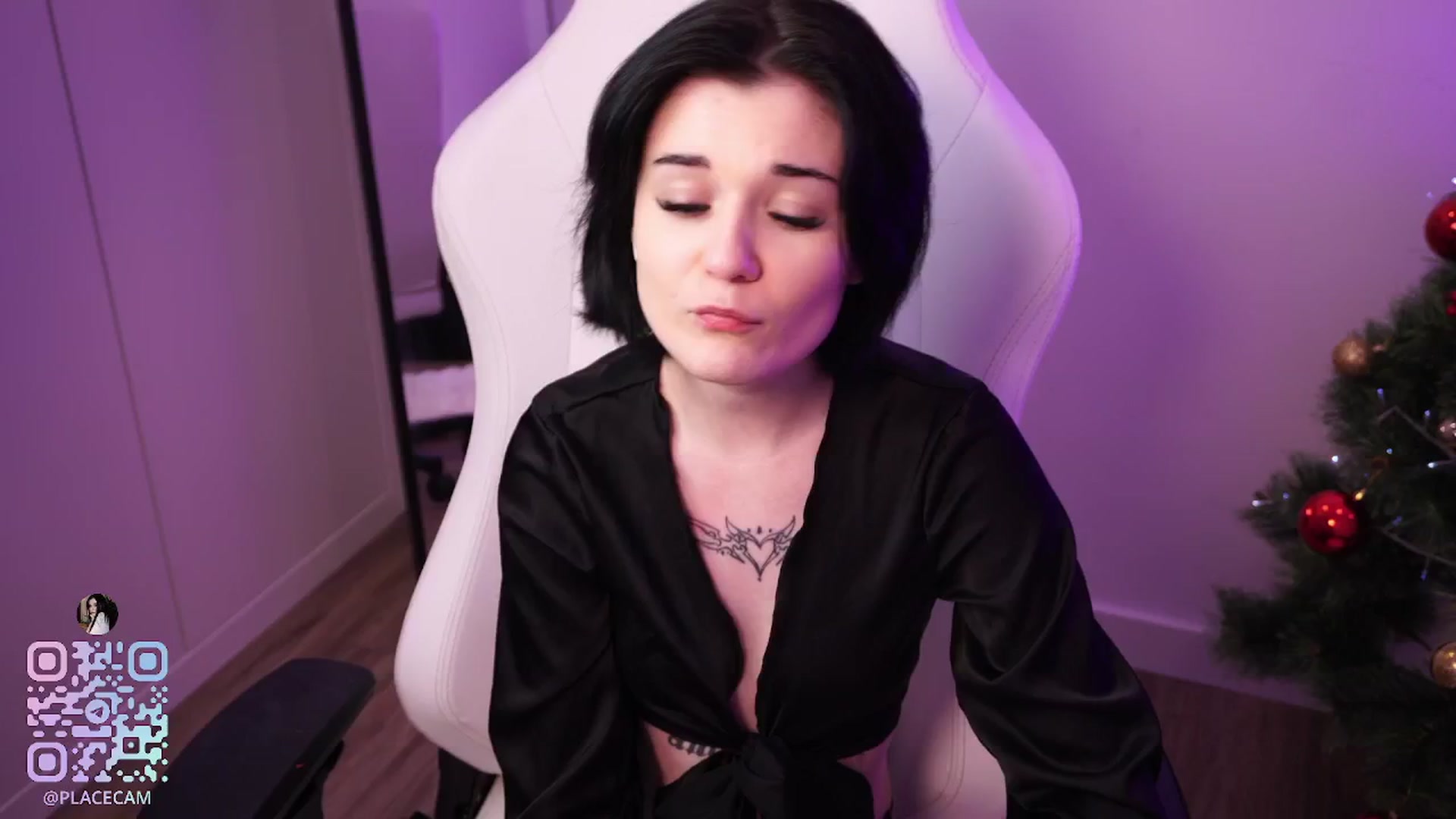 Gallery image thumbnail from LucyKitty18's myfreecams stream on, 12/28/2025, 20:00 image 12 of 20