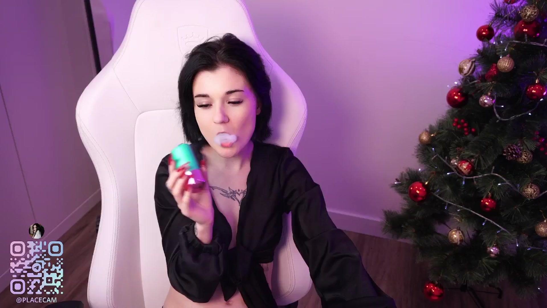 Gallery image thumbnail from LucyKitty18's myfreecams stream on, 12/28/2025, 20:00 image 1 of 20