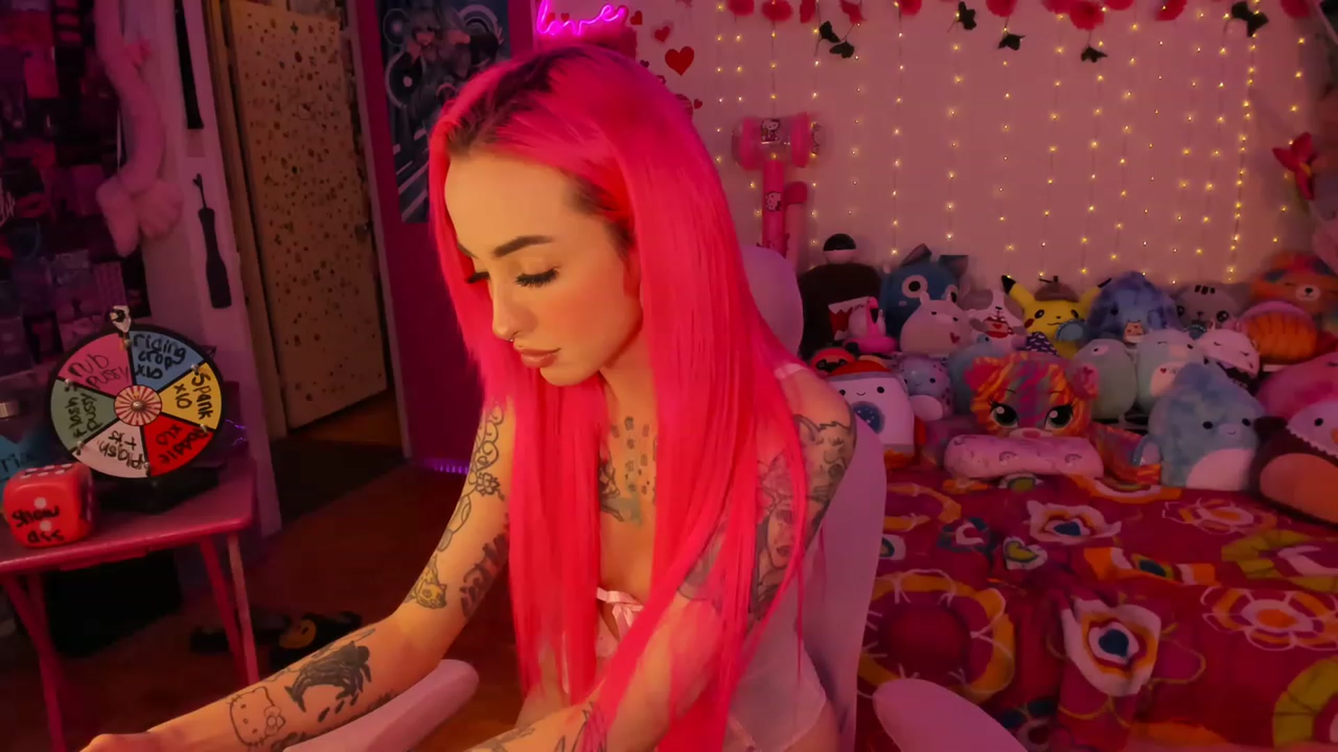 Gallery image thumbnail from LucyLovesick's myfreecams stream on, 12/03/2022, 02:13 image 16 of 20