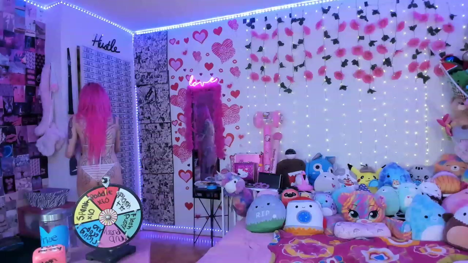 Gallery image thumbnail from LucyLovesick's myfreecams stream on, 12/06/2022, 01:26 image 20 of 20