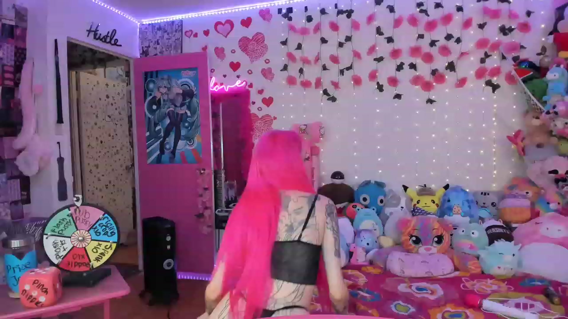 Gallery image thumbnail from LucyLovesick's myfreecams stream on, 12/30/2022, 04:11 image 7 of 20