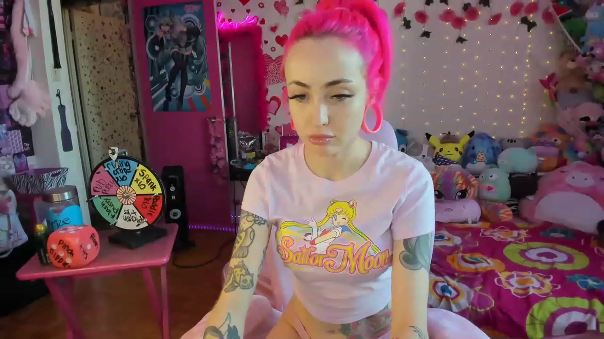 Gallery image thumbnail from LucyLovesick's myfreecams stream on, 01/07/2023, 22:46 image 5 of 20