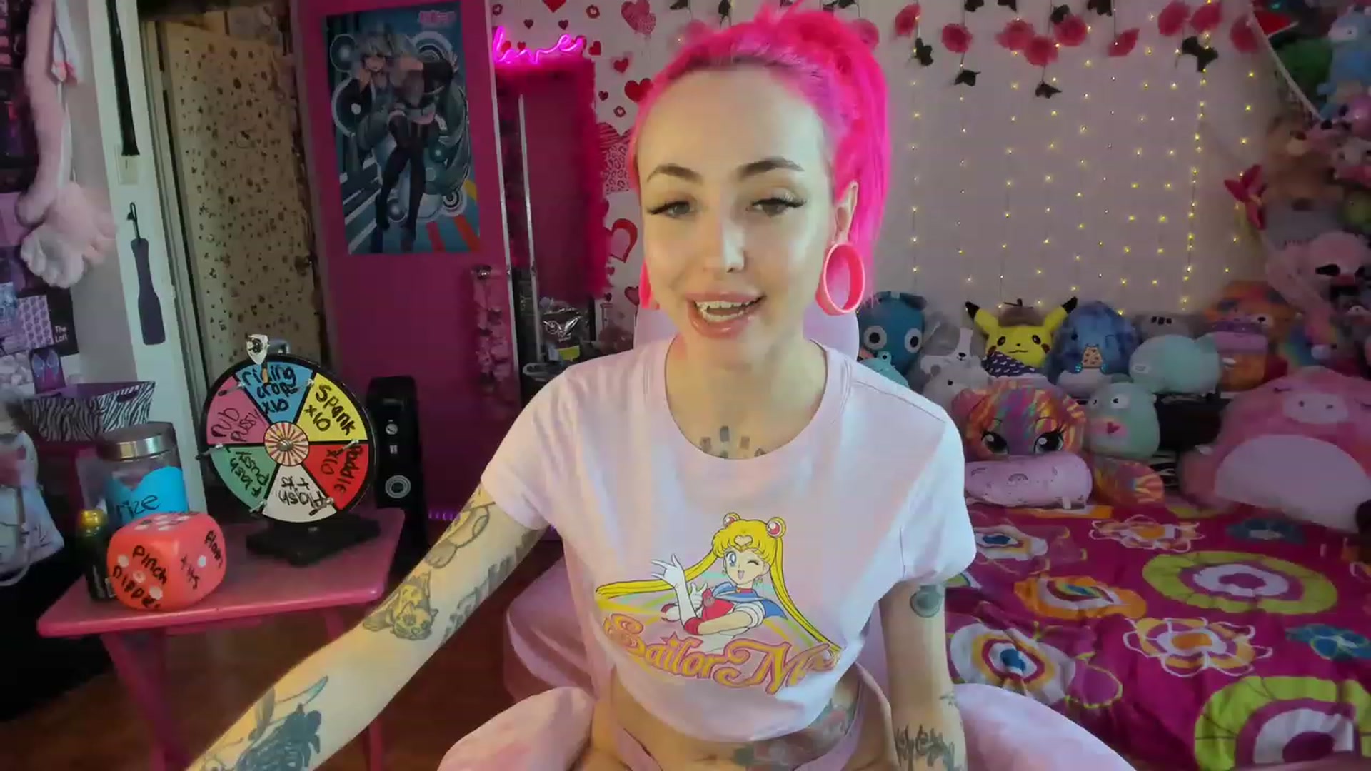 Gallery image thumbnail from LucyLovesick's myfreecams stream on, 01/07/2023, 22:46 image 6 of 20