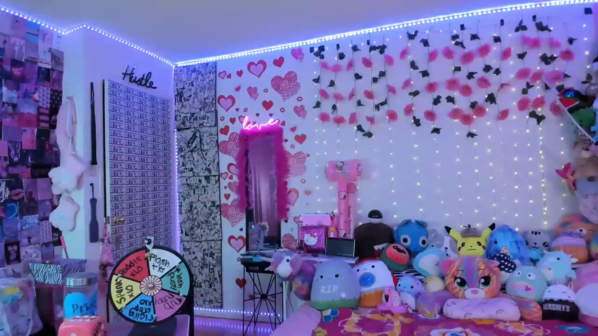 Gallery image thumbnail from LucyLovesick's myfreecams stream on, 01/23/2023, 03:46 image 3 of 20