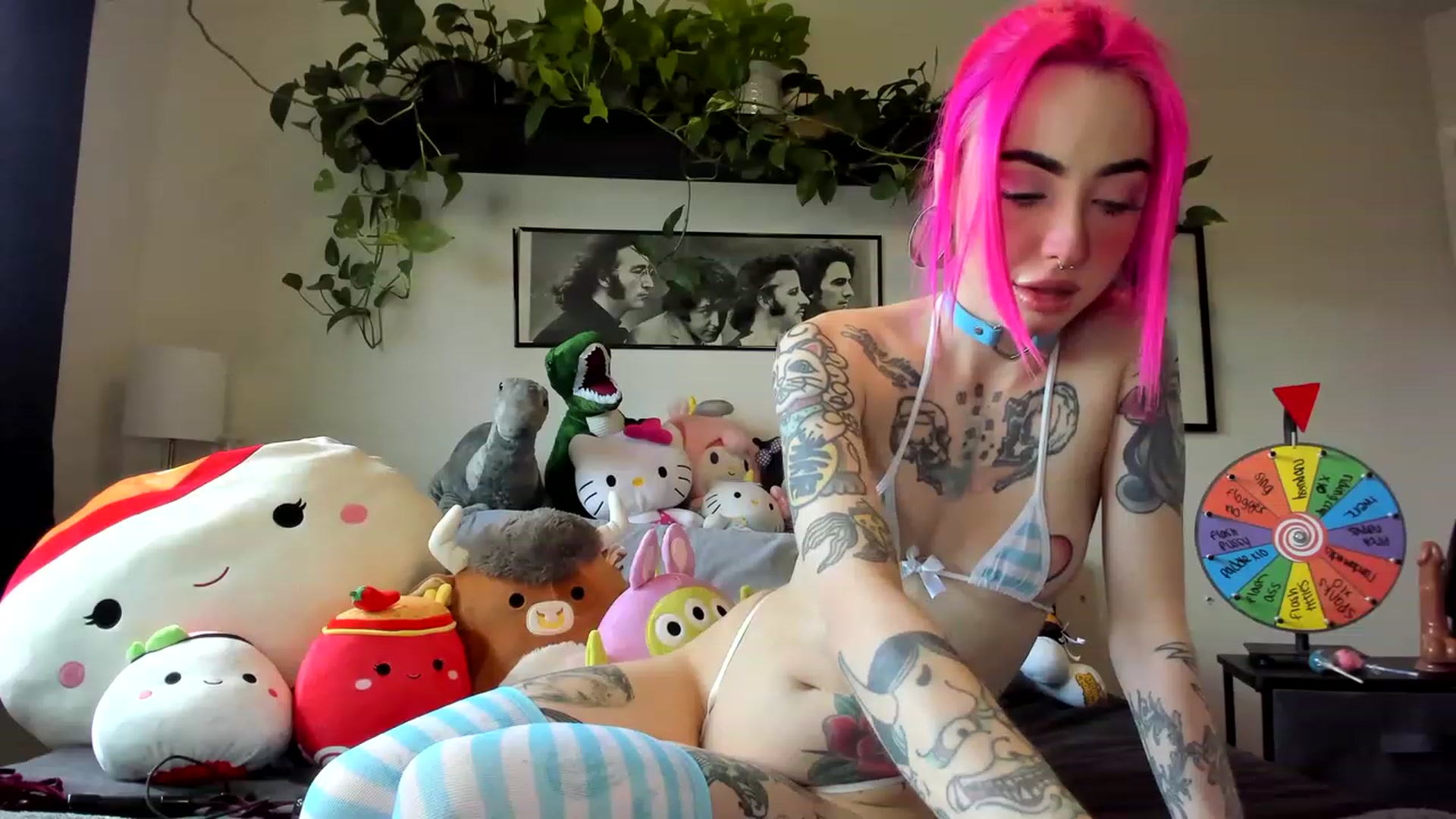 Gallery image thumbnail from LucyLovesick's myfreecams stream on, 04/03/2023, 21:28 image 13 of 20