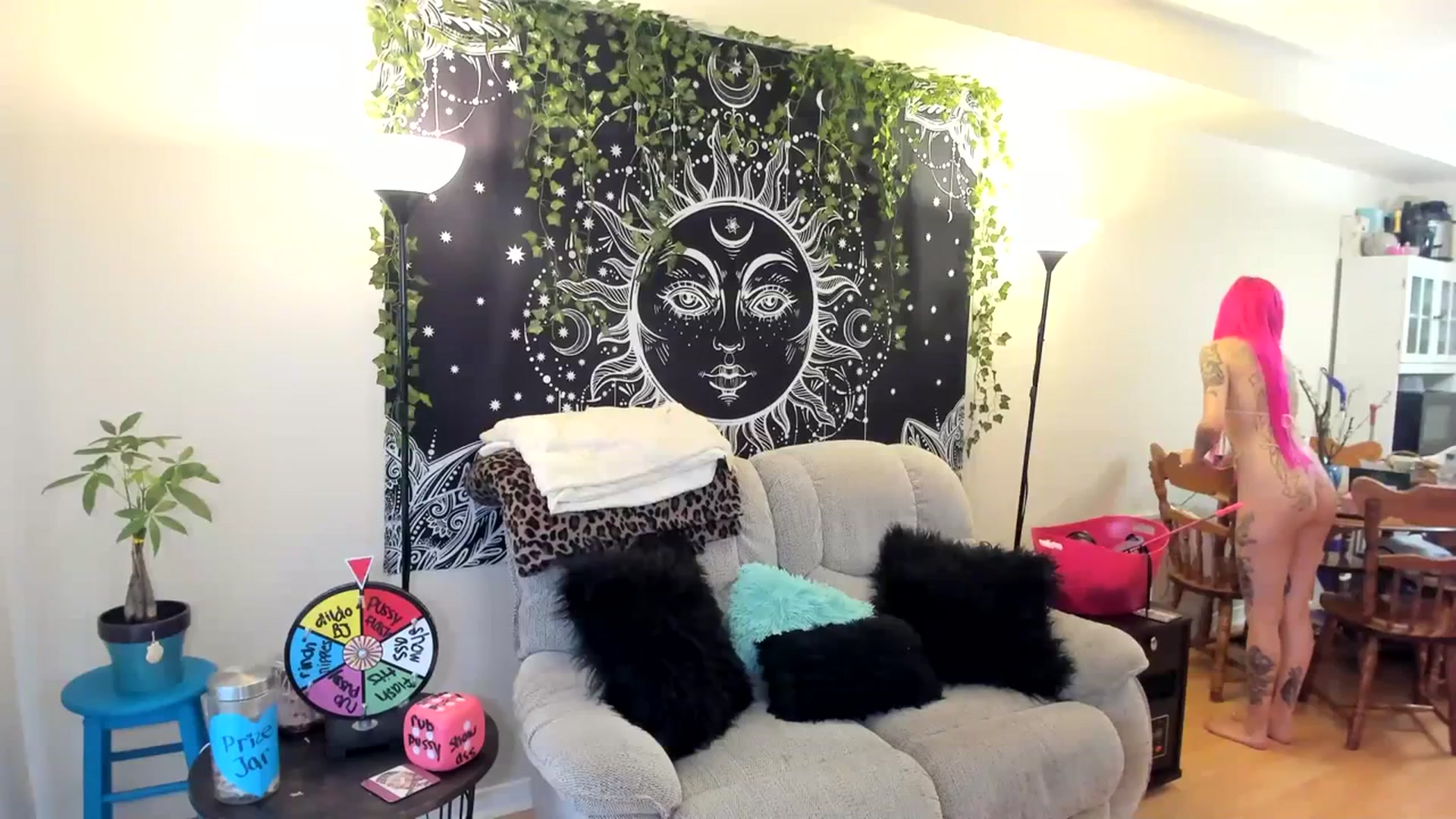Gallery image thumbnail from LucyLovesick's myfreecams stream on, 07/01/2023, 23:00 image 18 of 20