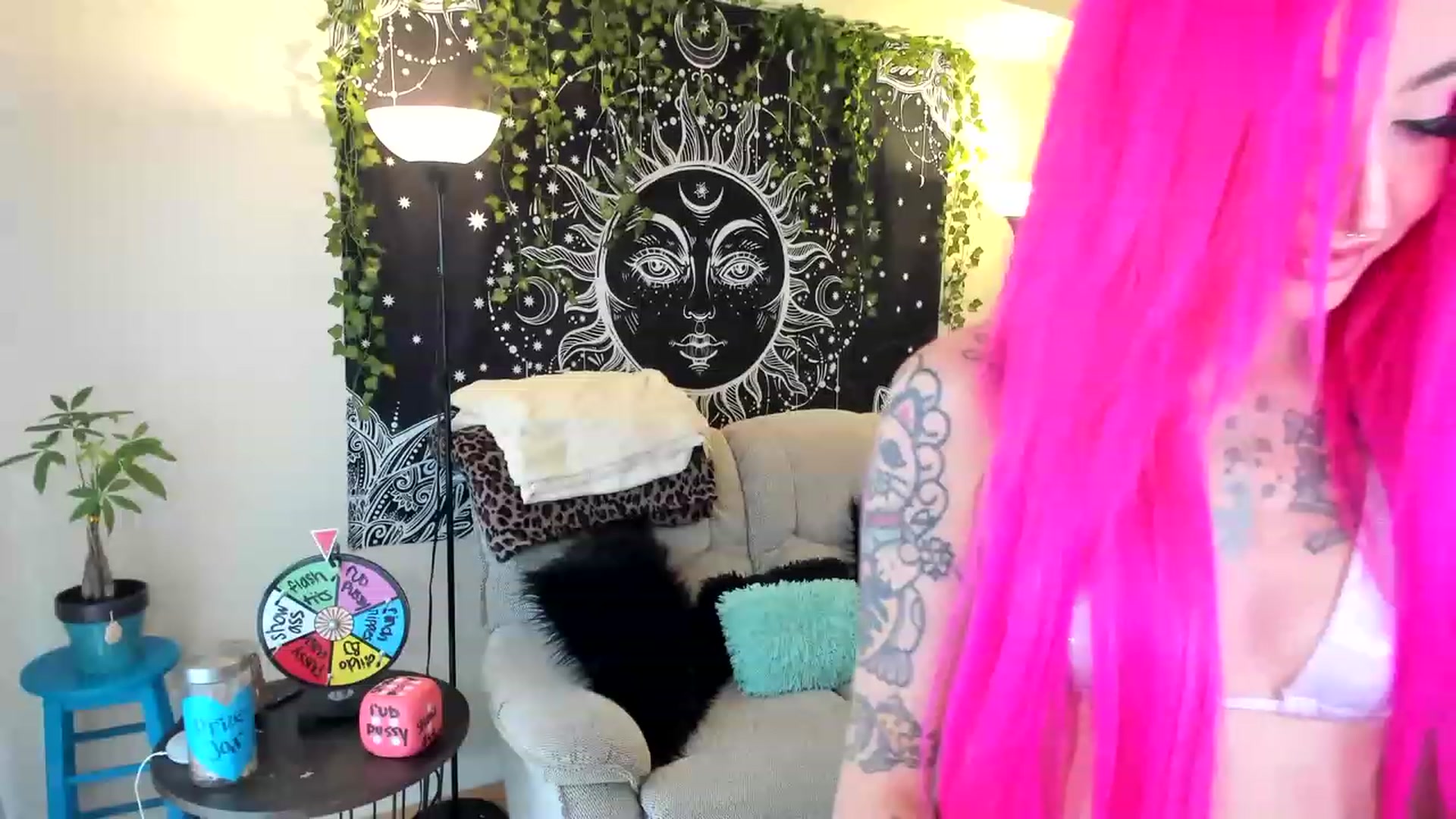 Gallery image thumbnail from LucyLovesick's myfreecams stream on, 07/02/2023, 21:18 image 3 of 20