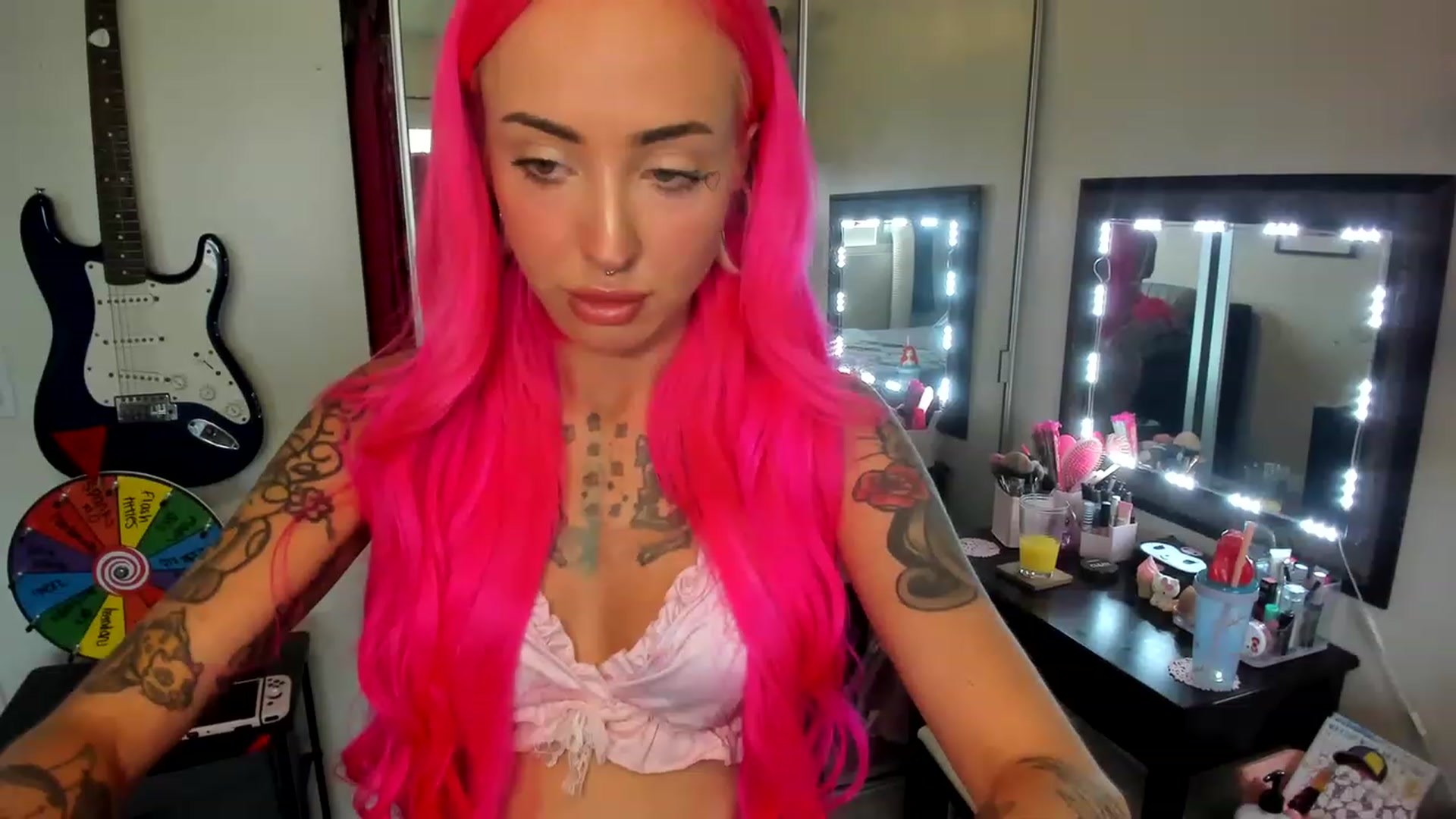 Gallery image thumbnail from LucyLovesick's myfreecams stream on, 08/09/2023, 22:10 image 8 of 20