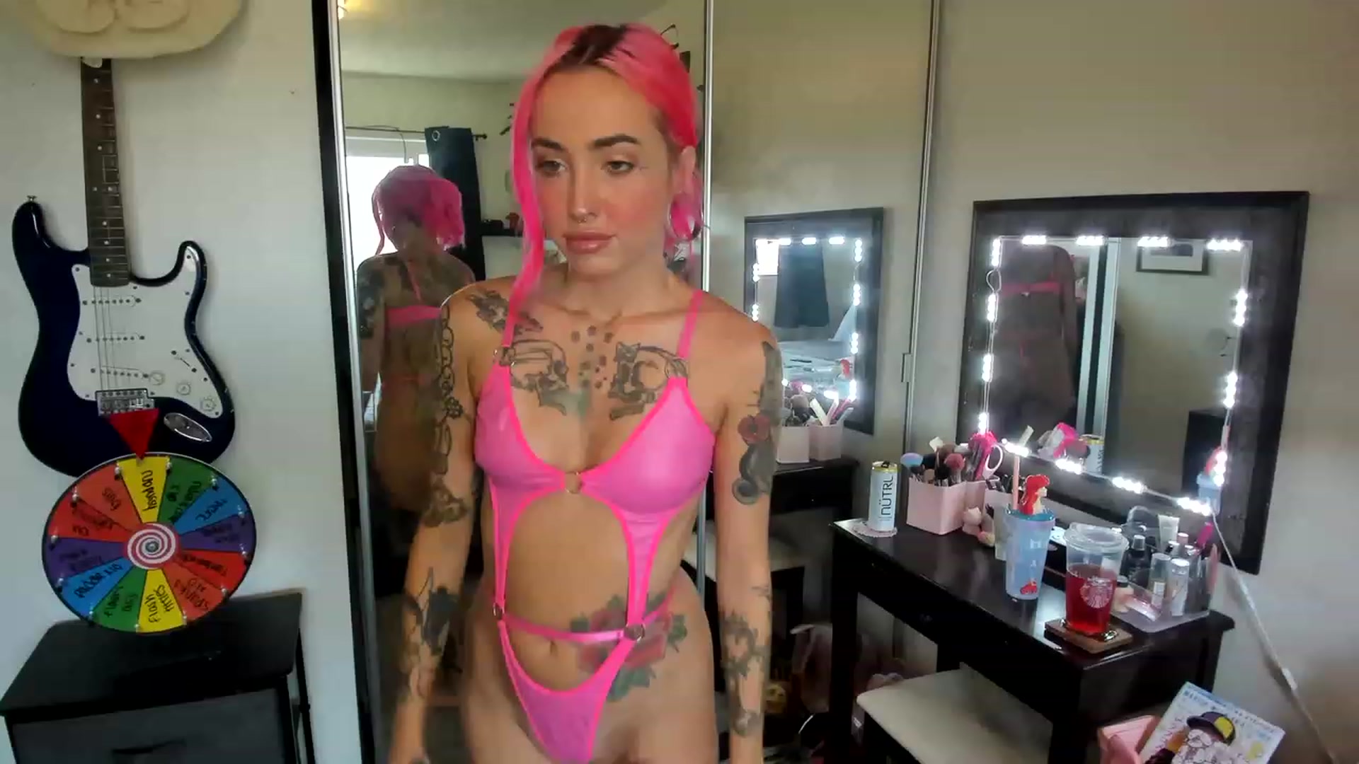 Gallery image thumbnail from LucyLovesick's myfreecams stream on, 09/13/2023, 21:45 image 1 of 20