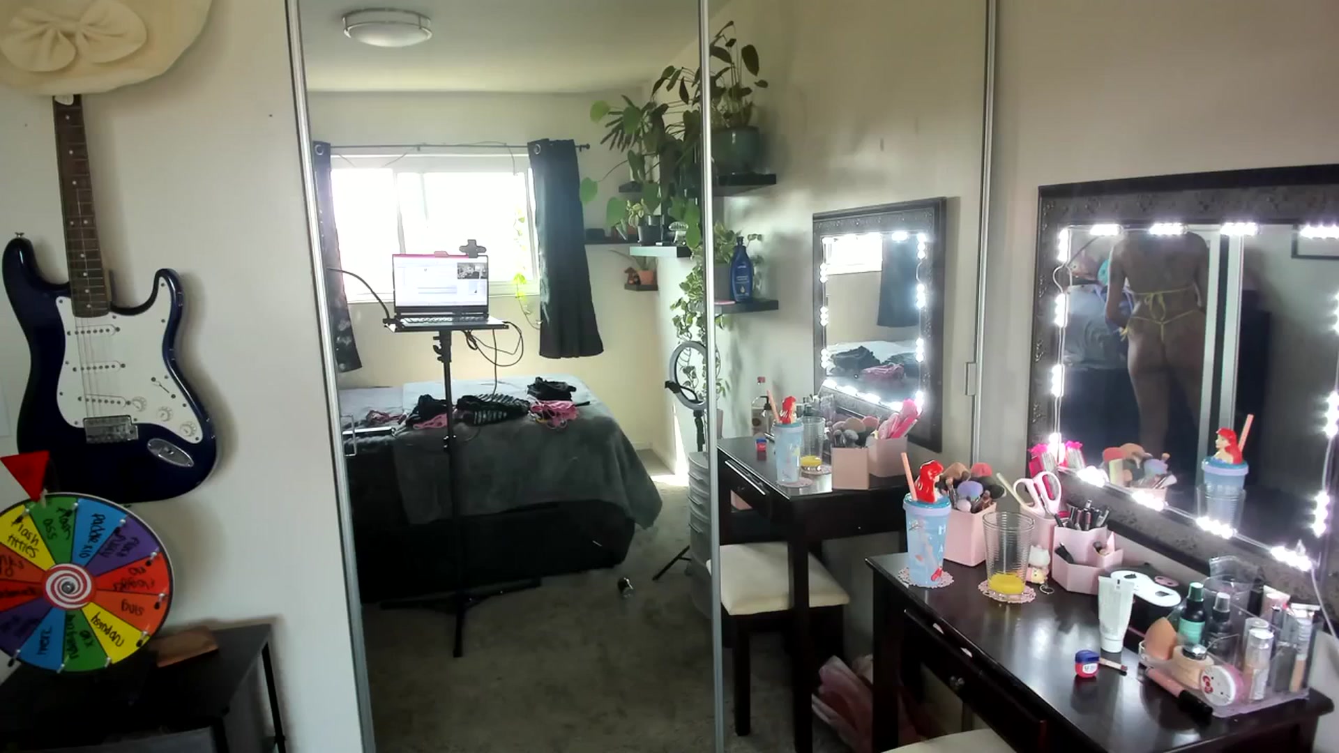 Gallery image thumbnail from LucyLovesick's myfreecams stream on, 09/20/2023, 22:09 image 13 of 20