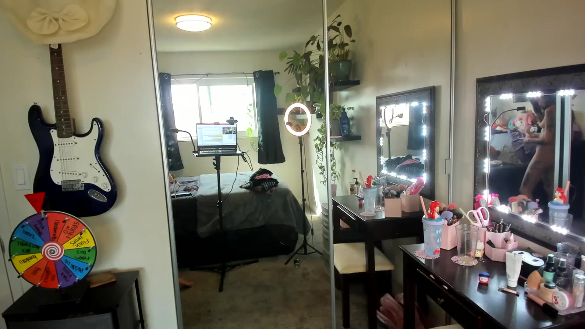 Gallery image thumbnail from LucyLovesick's myfreecams stream on, 09/20/2023, 22:42 image 14 of 20