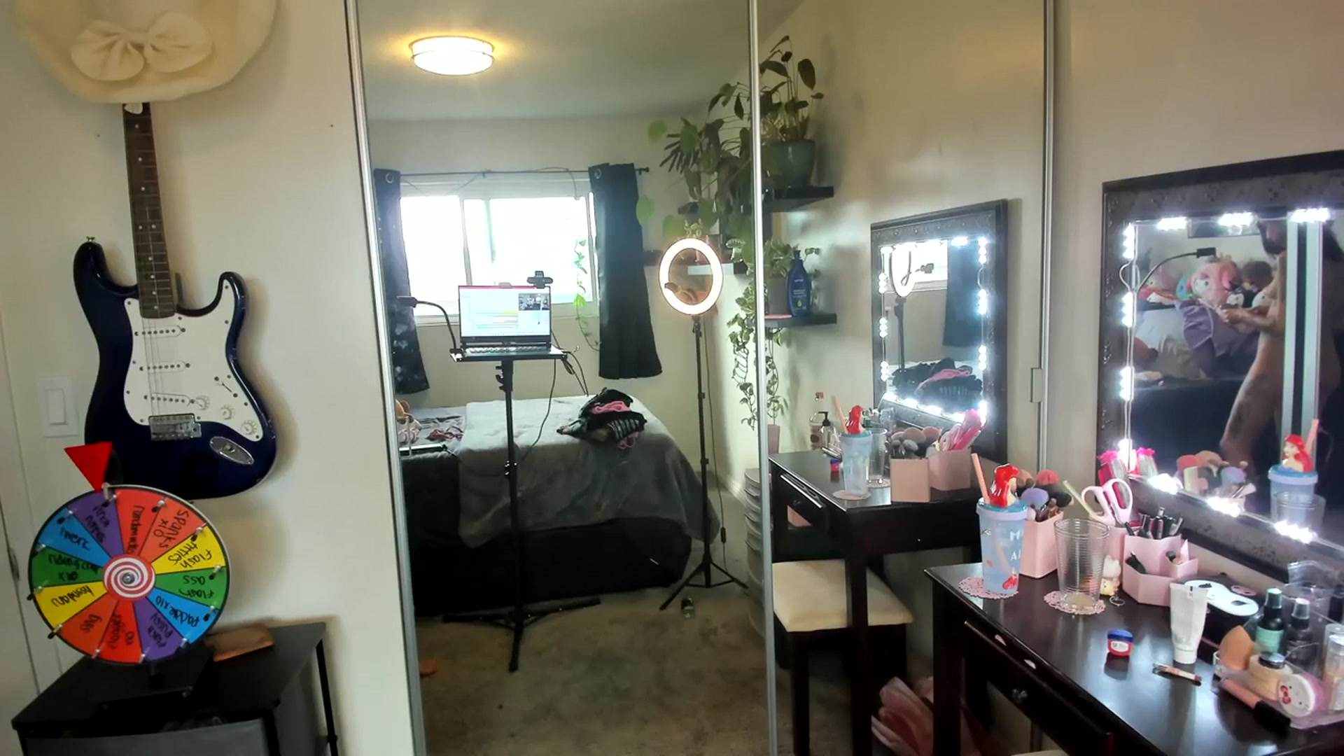 Gallery image thumbnail from LucyLovesick's myfreecams stream on, 09/20/2023, 22:42 image 17 of 20