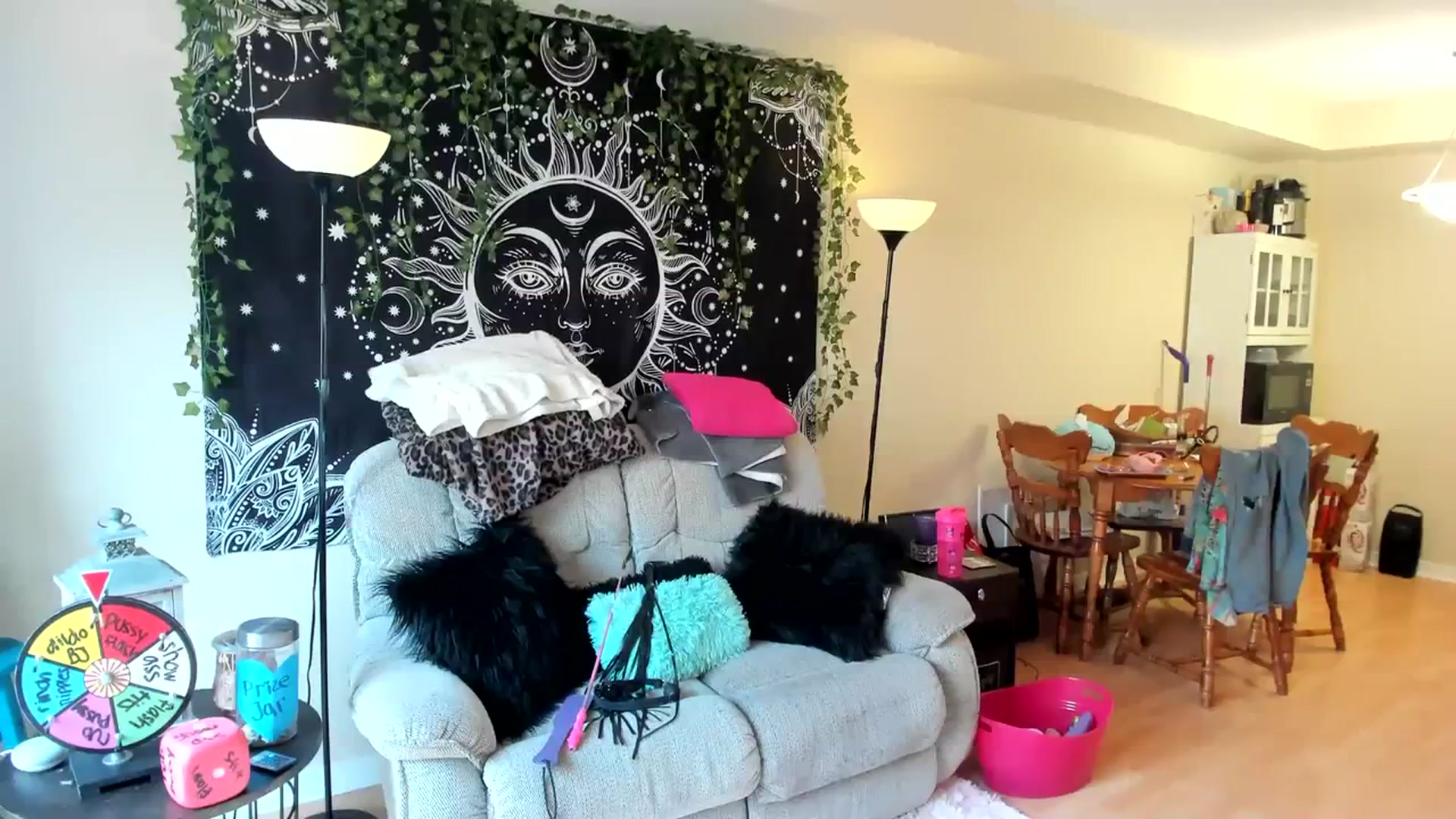 Gallery image thumbnail from LucyLovesick's myfreecams stream on, 10/02/2023, 19:43 image 17 of 20