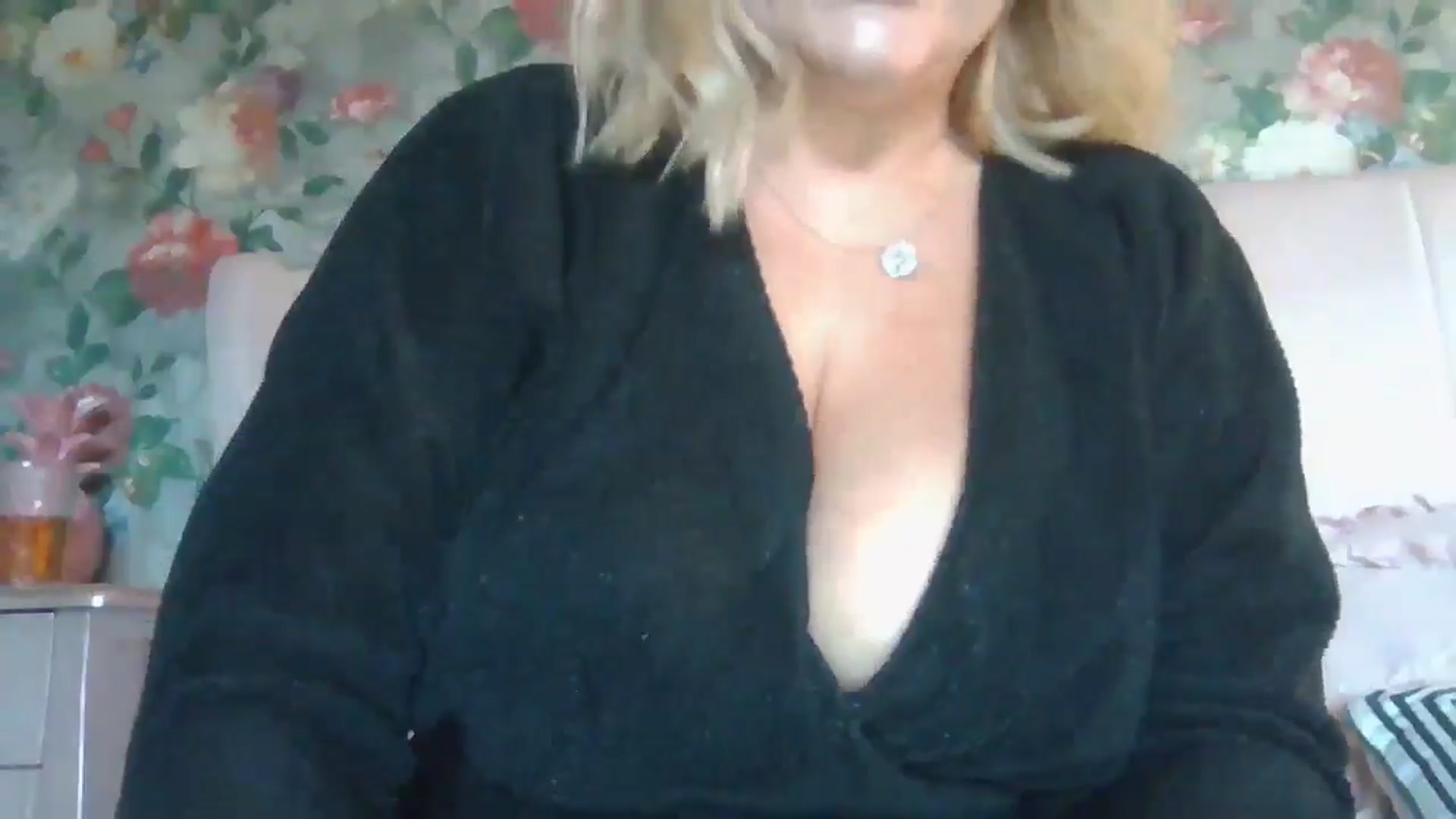 Gallery image thumbnail from LucyLowe's myfreecams stream on, 11/28/2024, 13:48 image 8 of 20