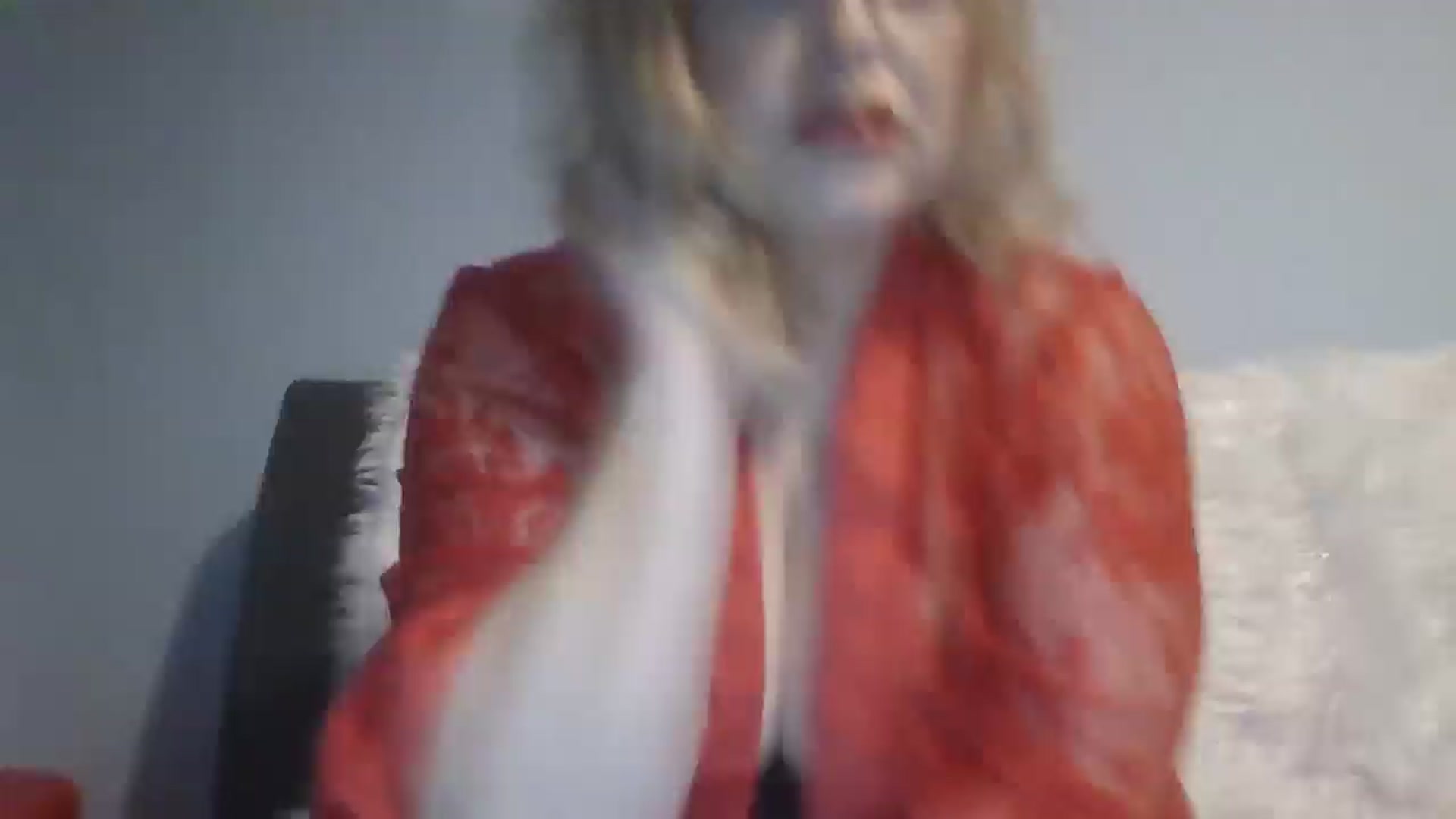 Gallery image thumbnail from LucyLowe's myfreecams stream on, 12/24/2024, 09:51 image 9 of 20