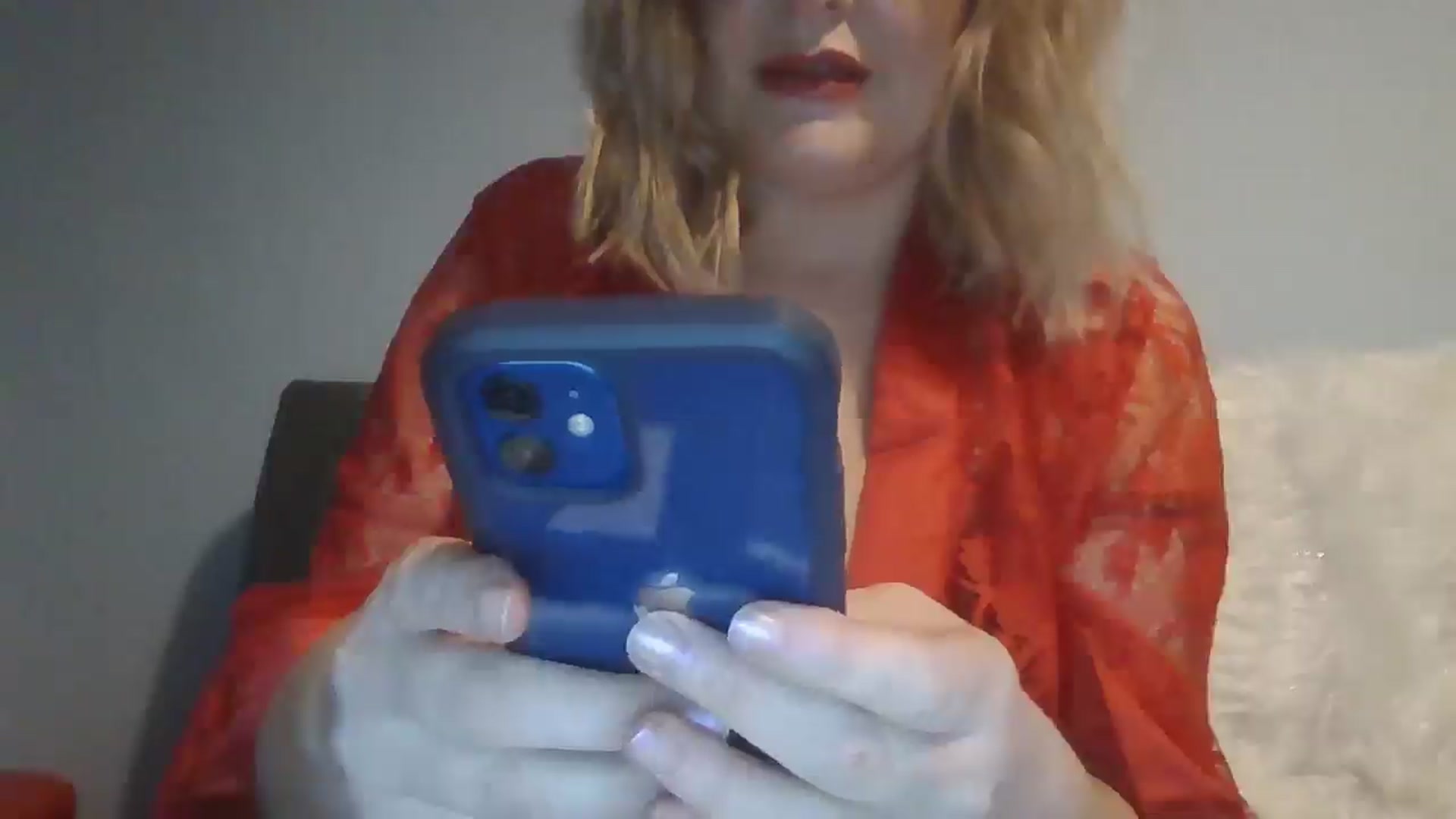 Gallery image thumbnail from LucyLowe's myfreecams stream on, 12/24/2024, 09:51 image 16 of 20