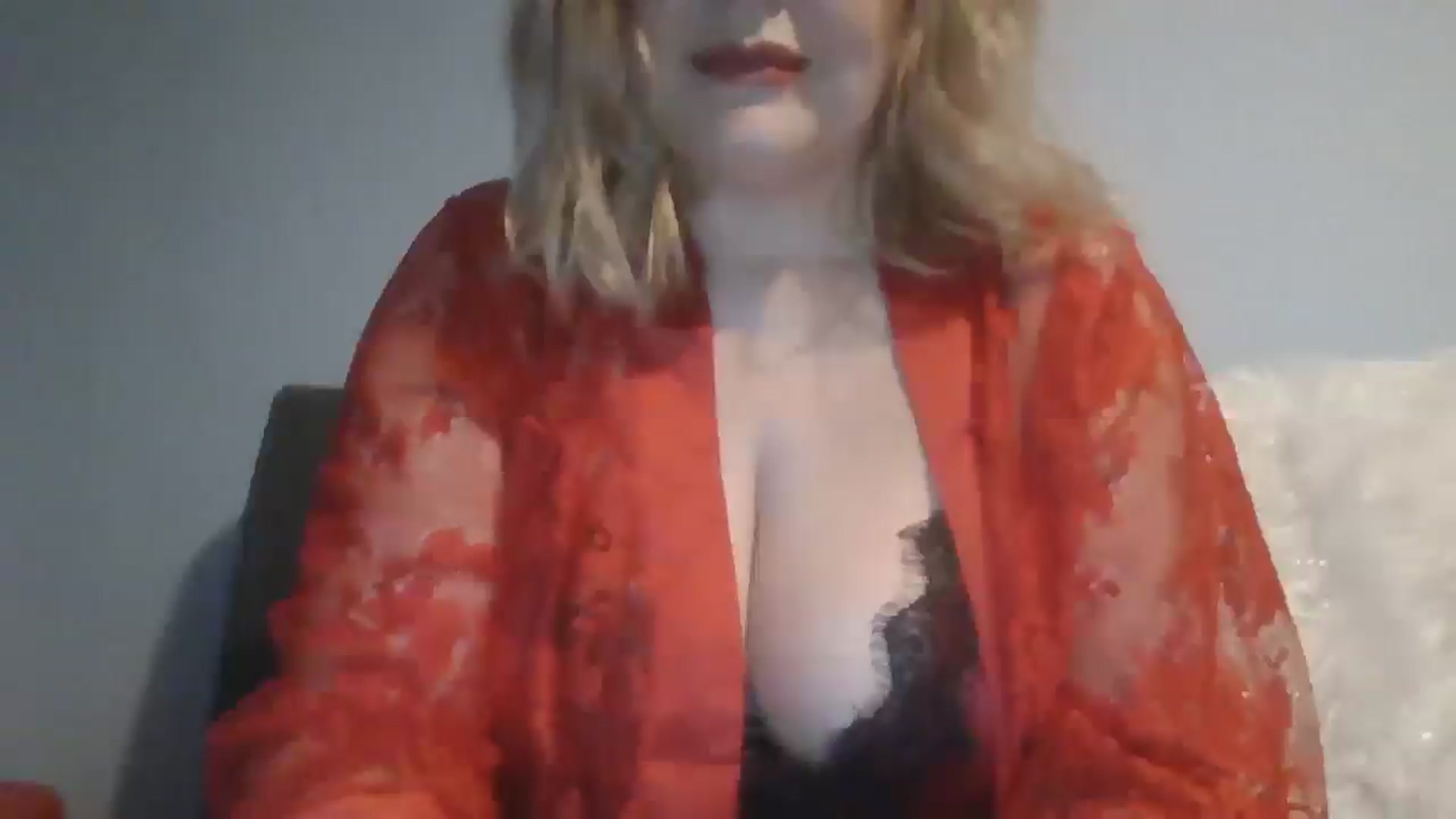 Gallery image thumbnail from LucyLowe's myfreecams stream on, 12/24/2024, 10:13 image 3 of 20