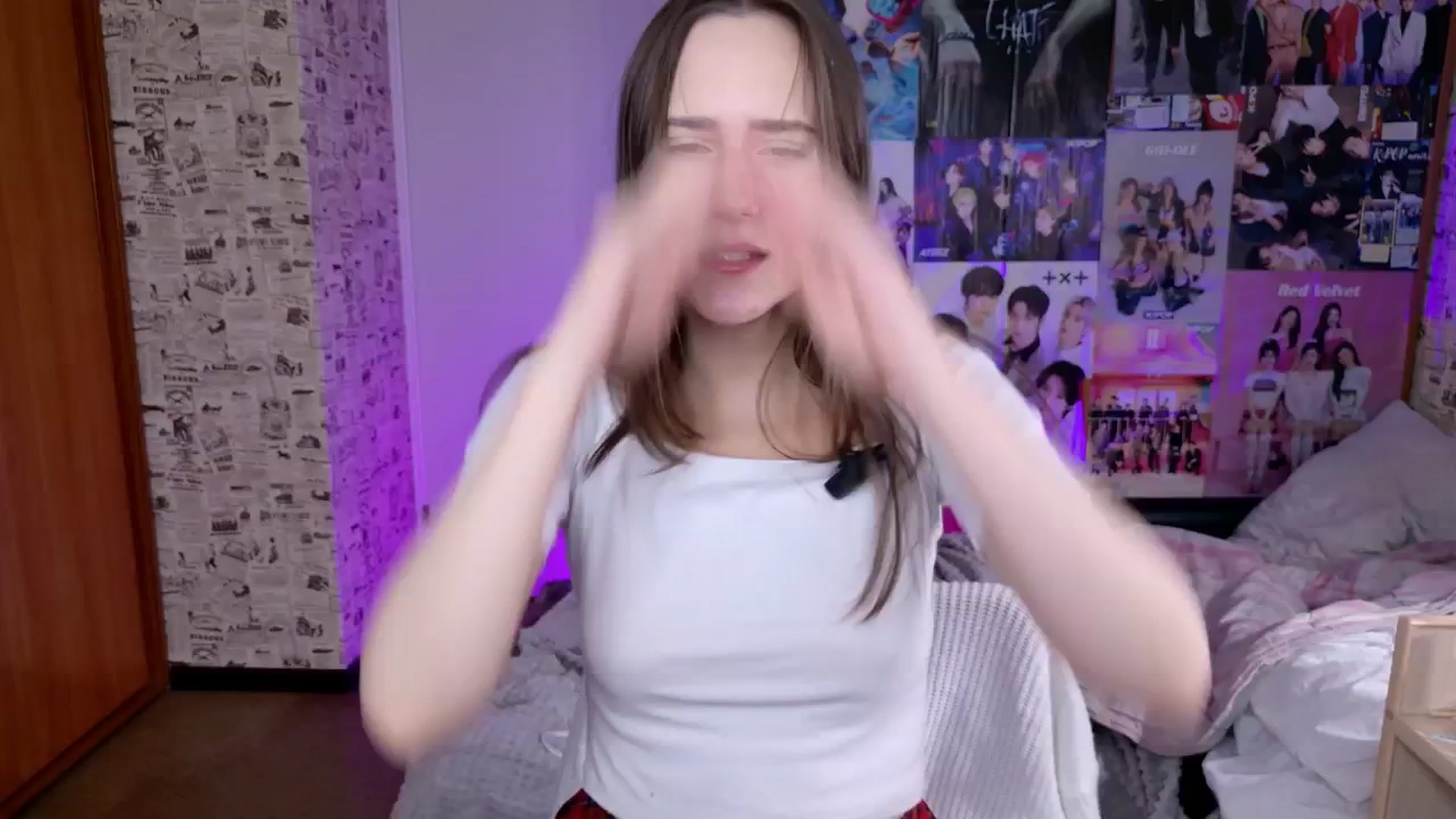 Gallery image thumbnail from LucyRosen's myfreecams stream on, 11/18/2025, 08:36 image 11 of 20