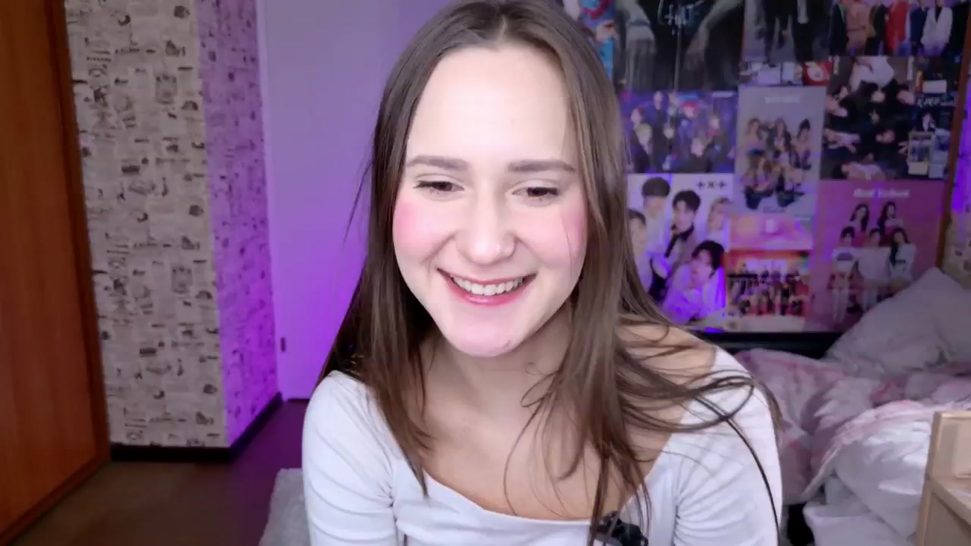 Gallery image thumbnail from LucyRosen's myfreecams stream on, 11/18/2025, 08:36 image 15 of 20