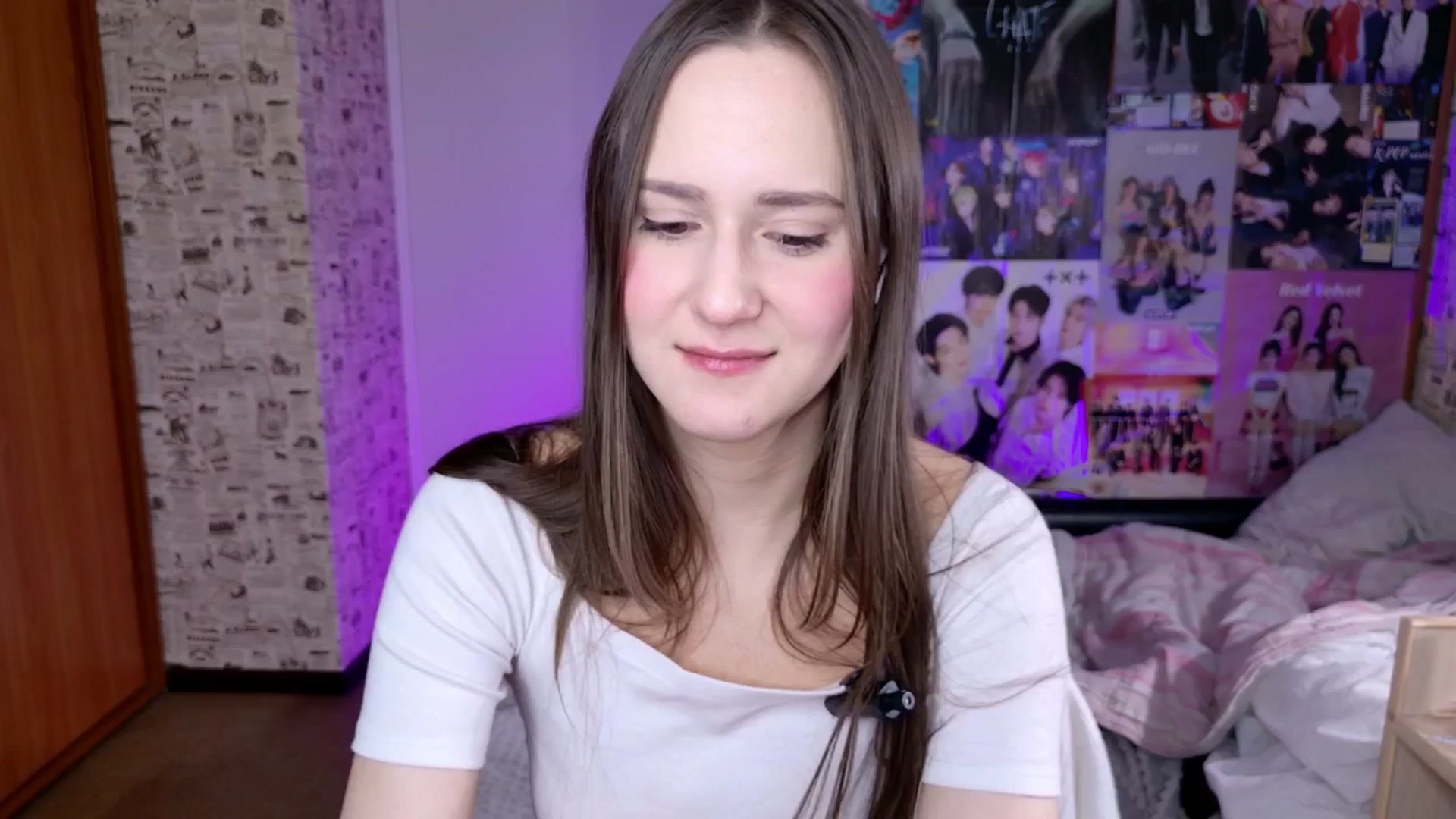 Gallery image thumbnail from LucyRosen's myfreecams stream on, 11/18/2025, 08:36 image 4 of 20
