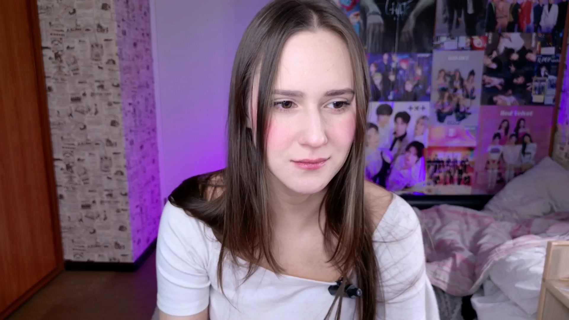Gallery image thumbnail from LucyRosen's myfreecams stream on, 11/18/2025, 08:36 image 2 of 20