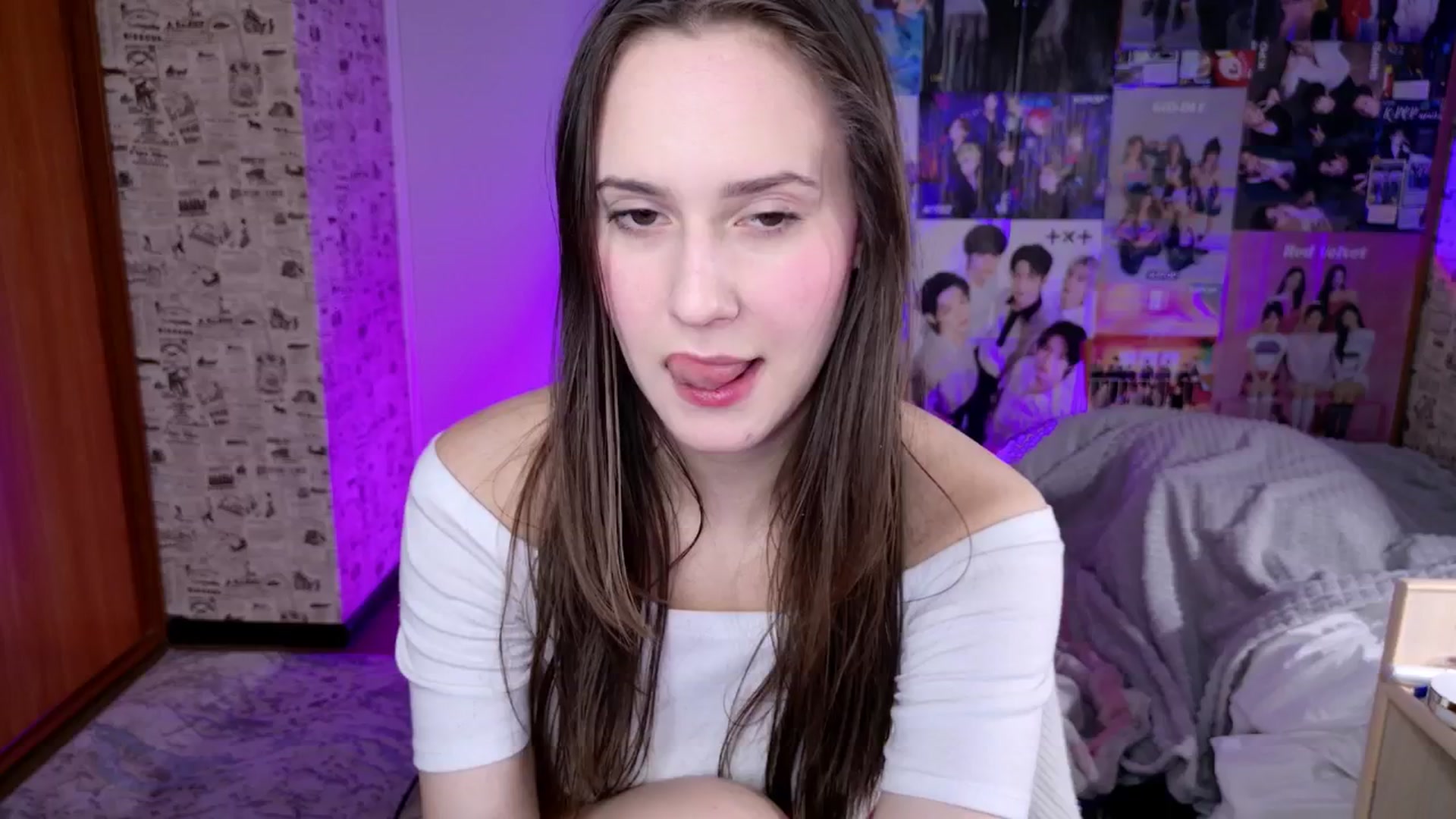 Gallery image thumbnail from LucyRosen's myfreecams stream on, 11/19/2025, 17:01 image 3 of 20