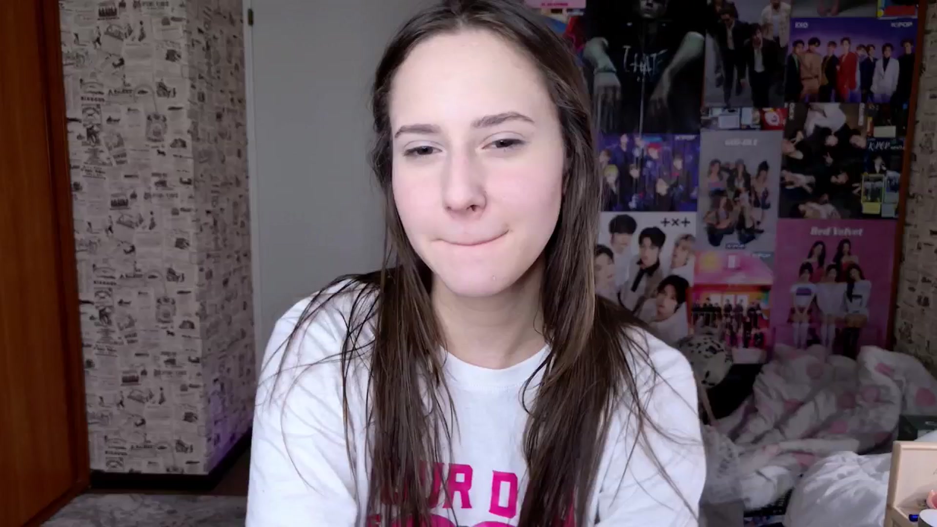 Gallery image thumbnail from LucyRosen's myfreecams stream on, 11/20/2025, 16:46 image 6 of 20