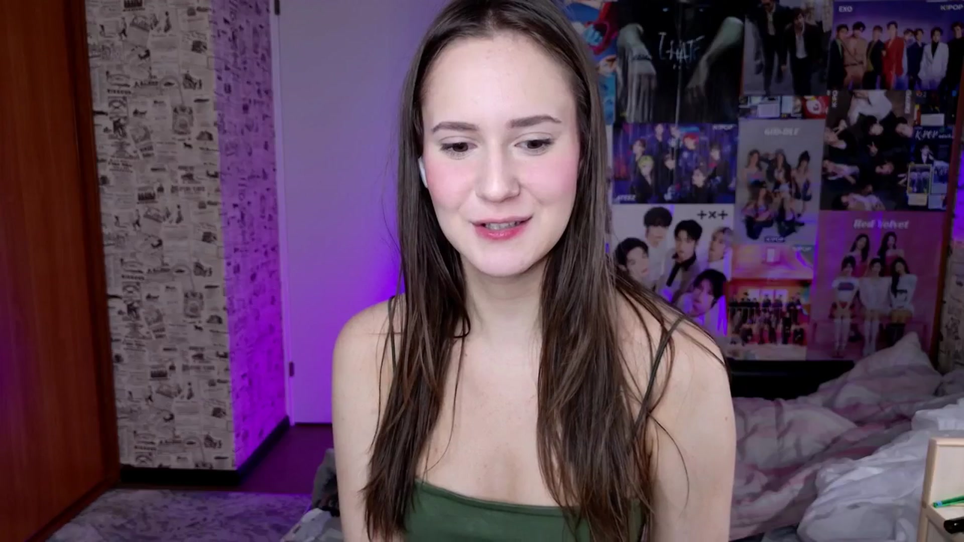 Gallery image thumbnail from LucyRosen's myfreecams stream on, 11/24/2025, 17:38 image 9 of 20